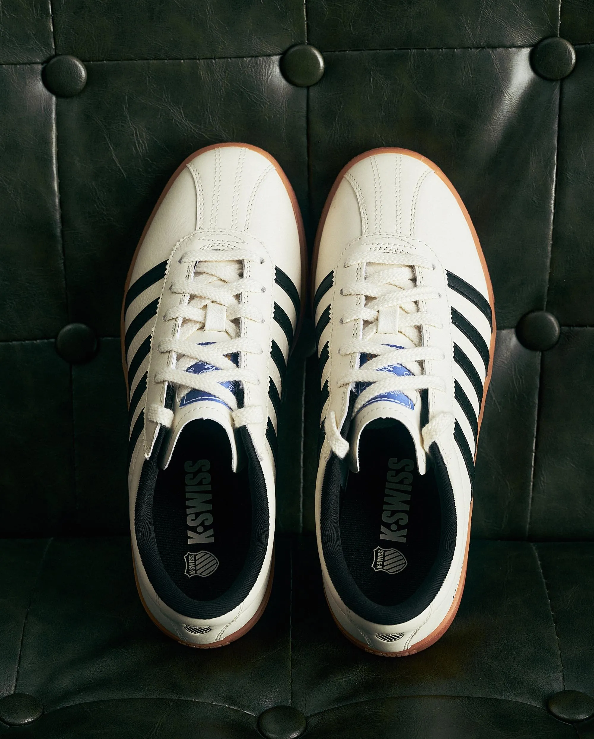 04712-114-M | MEN'S NEW CLASSIC 66 SNEAKERS | TOFU/GUM/BLACK Enhanced silhouette