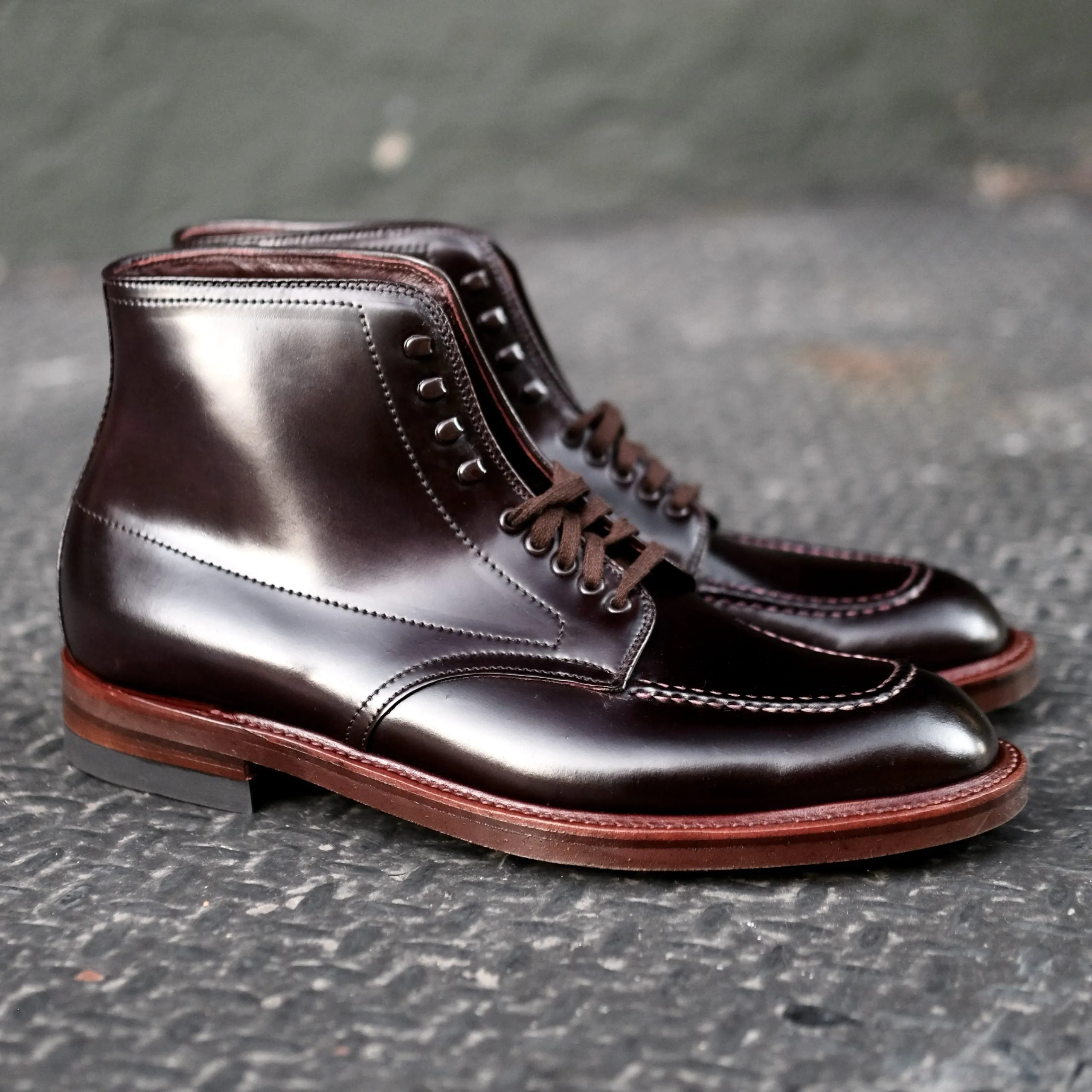 40538H - Indy Boot w Neoork Sole in Color 8 Shell Walk Flow