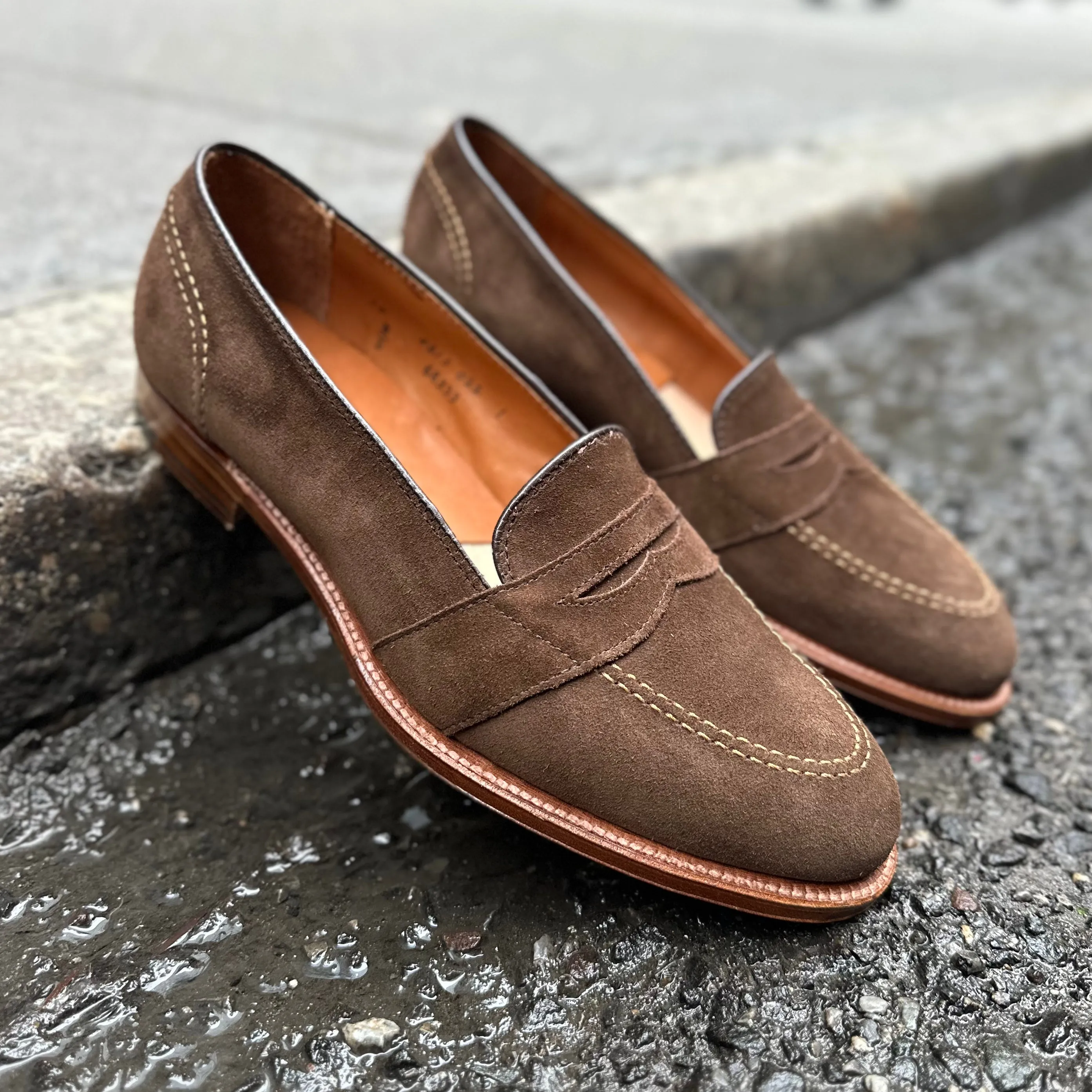 68333 - Full Strap Loafer in Humus Suede Comfort Walk