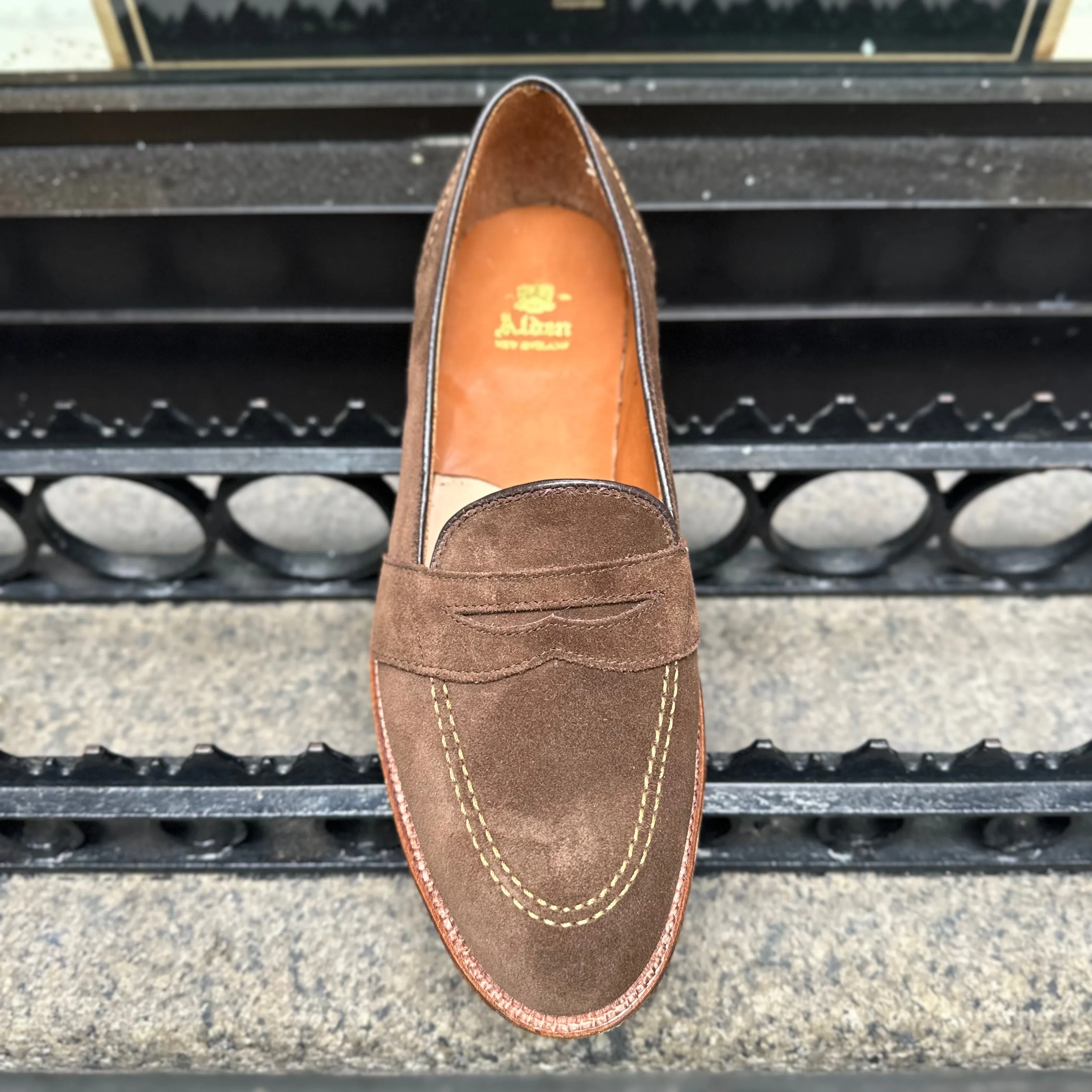 68333 - Full Strap Loafer in Humus Suede Comfort Walk