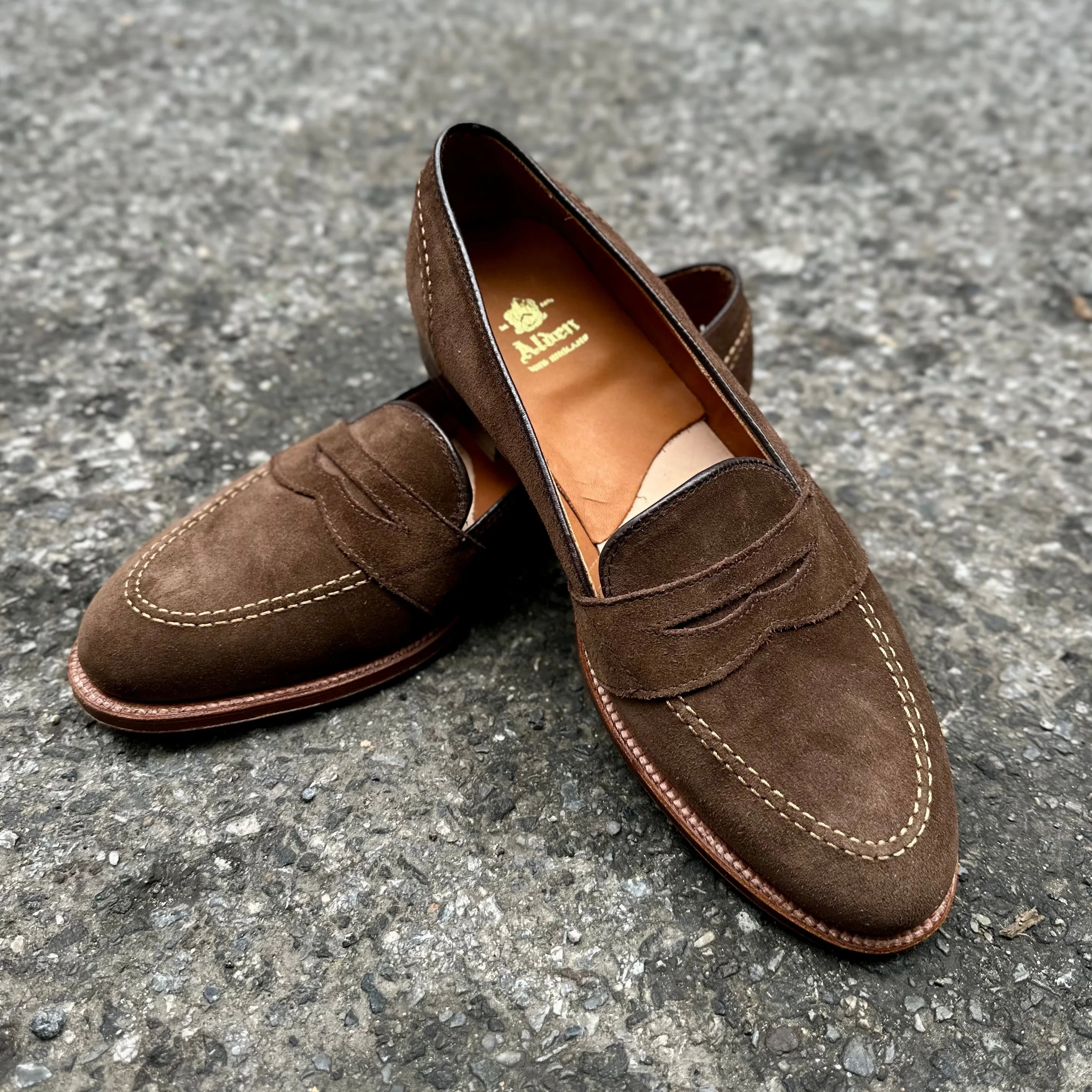 68333 - Full Strap Loafer in Humus Suede Comfort Walk