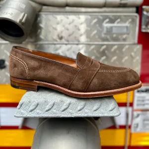 Timeless Support Durable Wear 68333 - Full Strap Loafer in Humus Suede