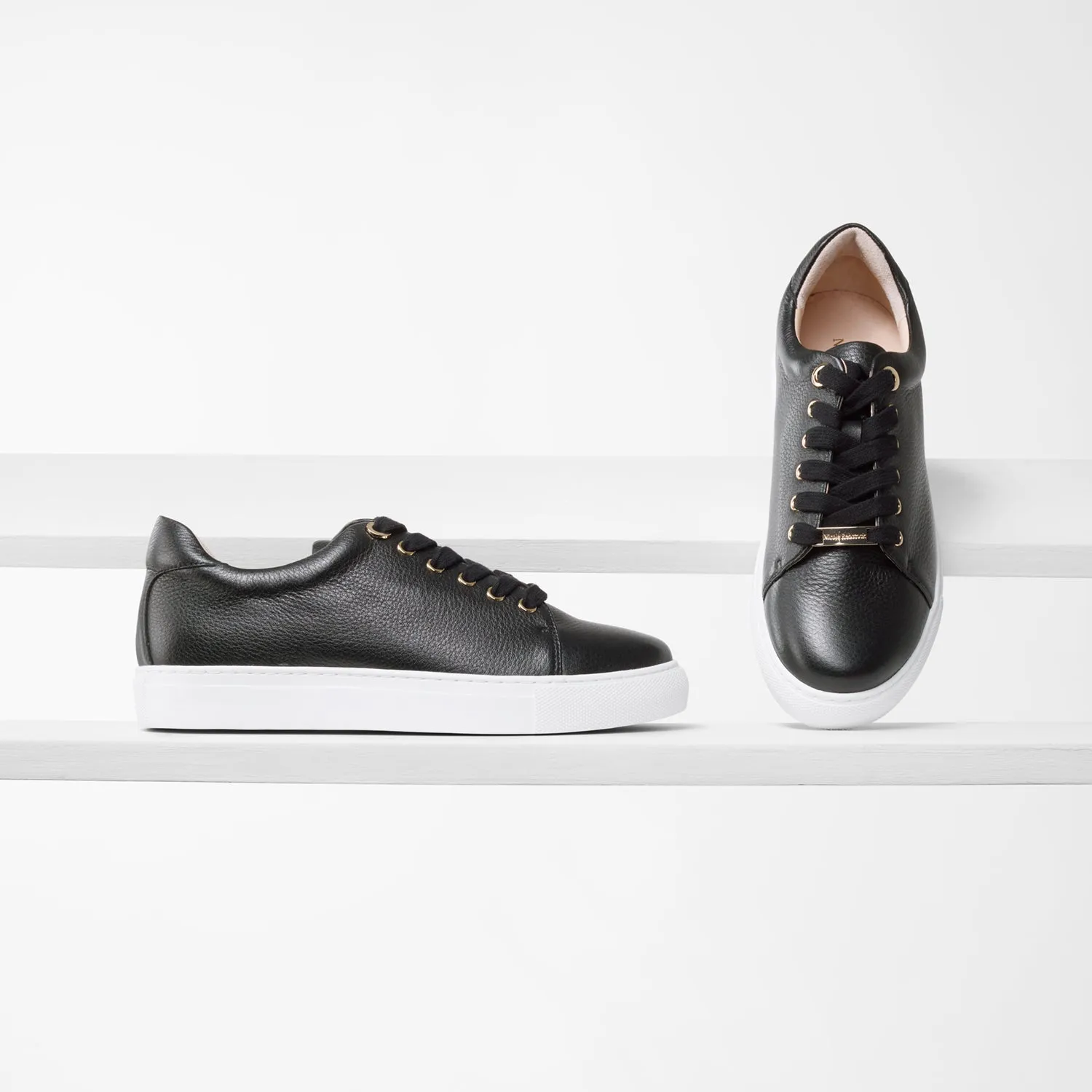 Adjustable Heels Mace Sneaker | Black pebble