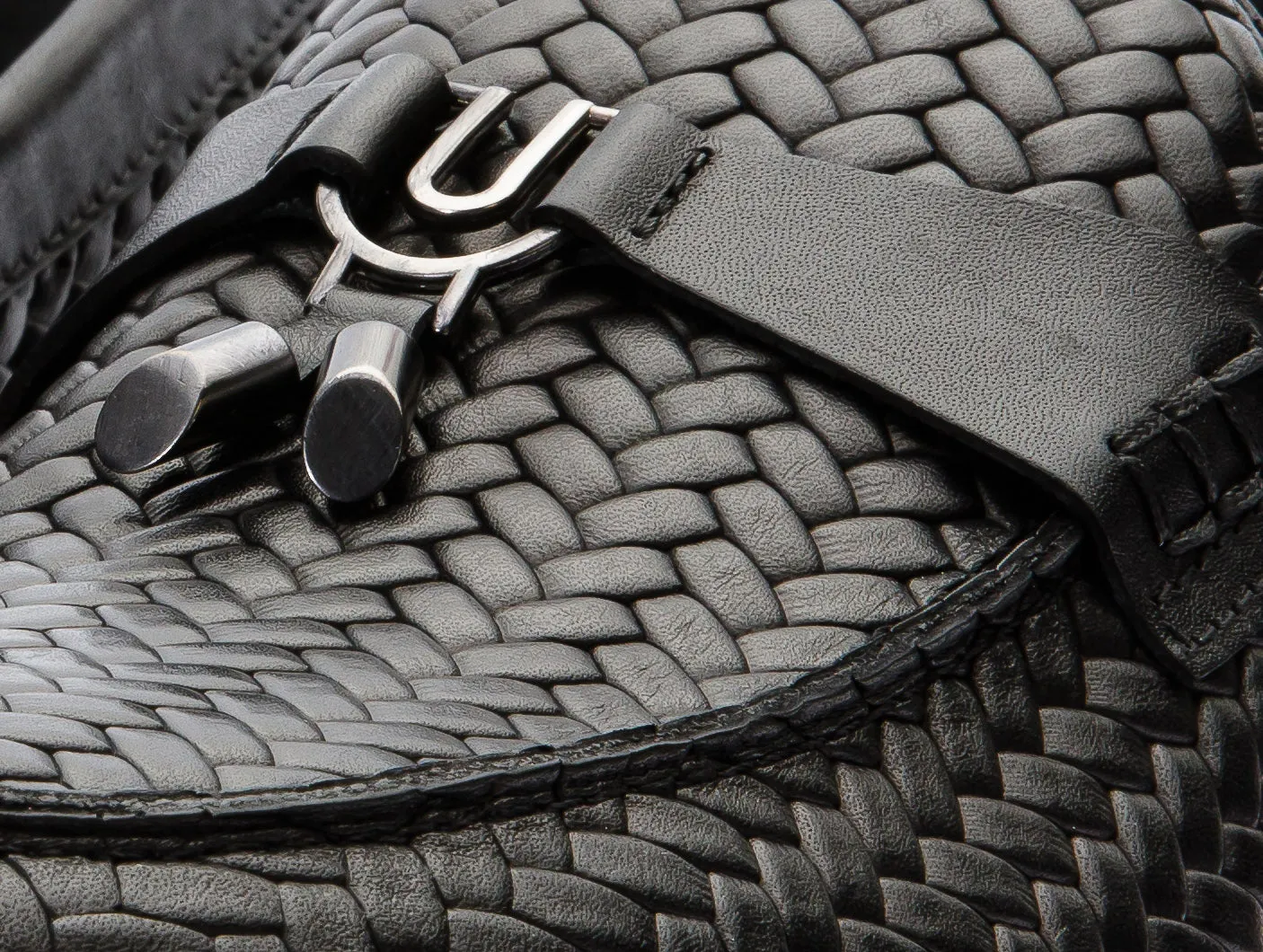 All-weather look The Sperry Black Leather Tassel Loafer Men Shoe