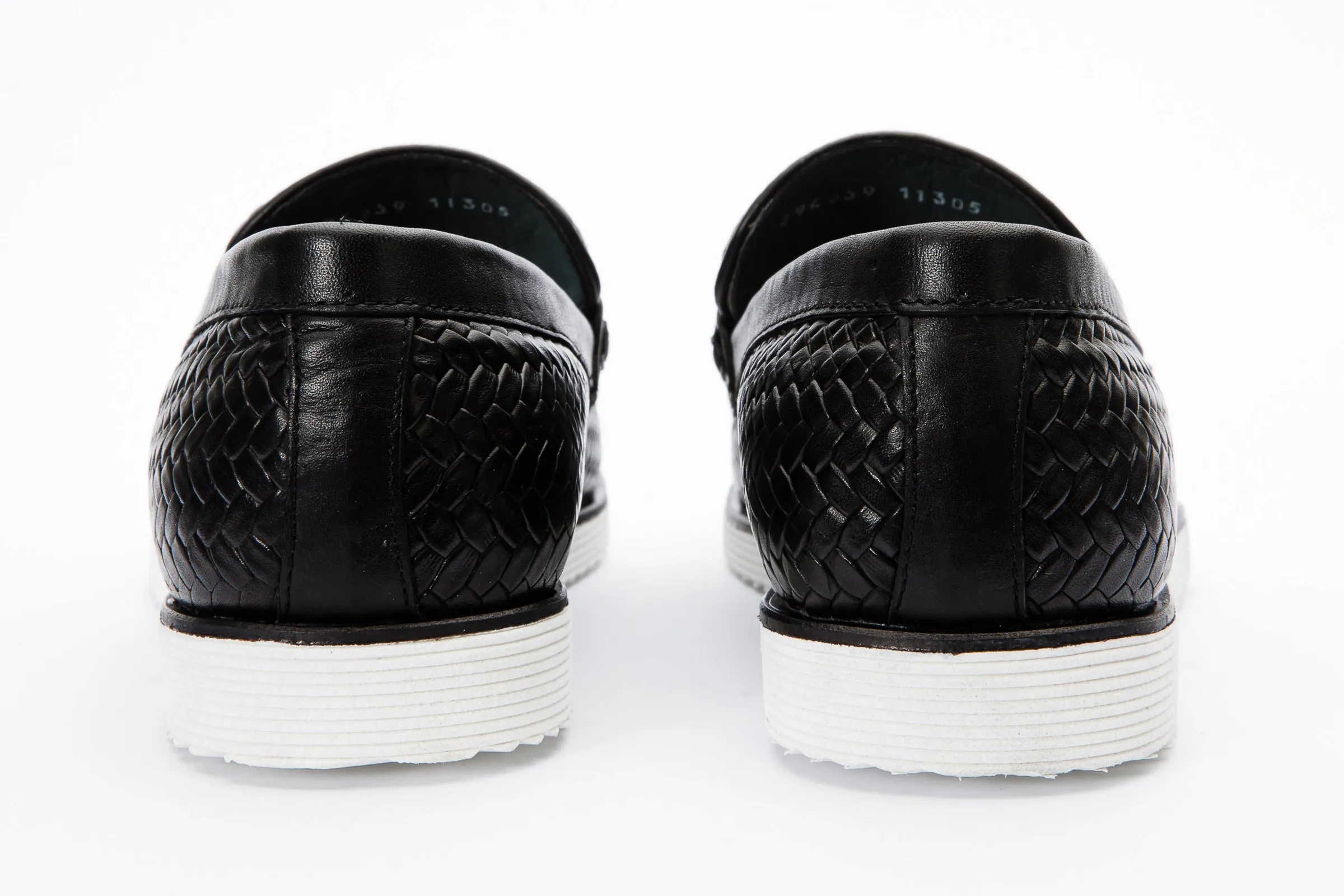 All-weather look The Sperry Black Leather Tassel Loafer Men Shoe