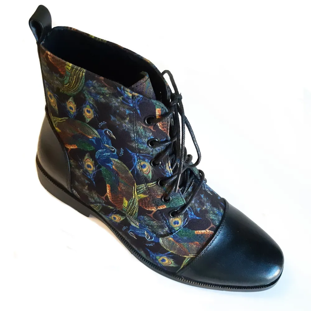 Antibacterial The Traveler's Toecaps in Blue Peacock