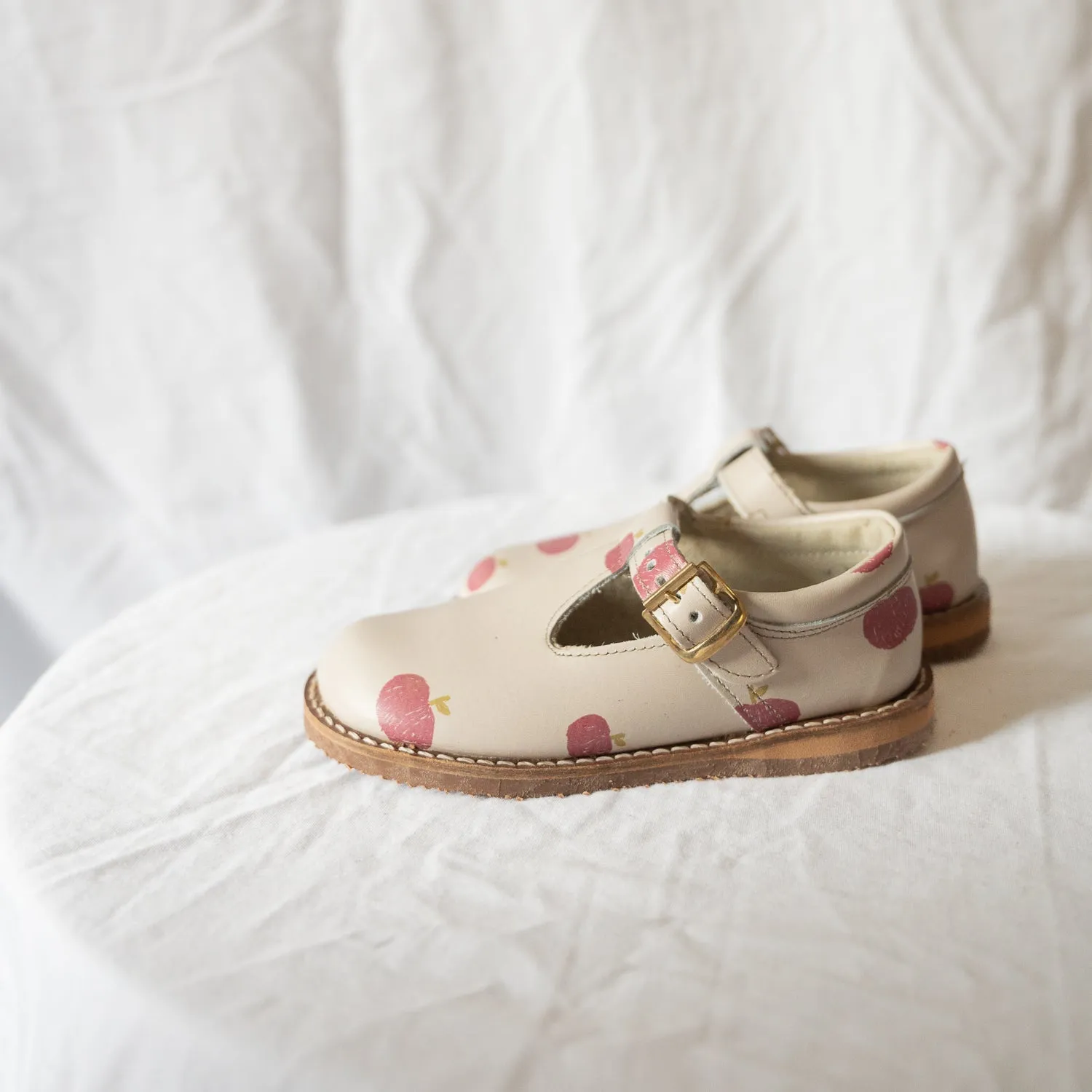 Button Kids Flora T-Strap - Apple