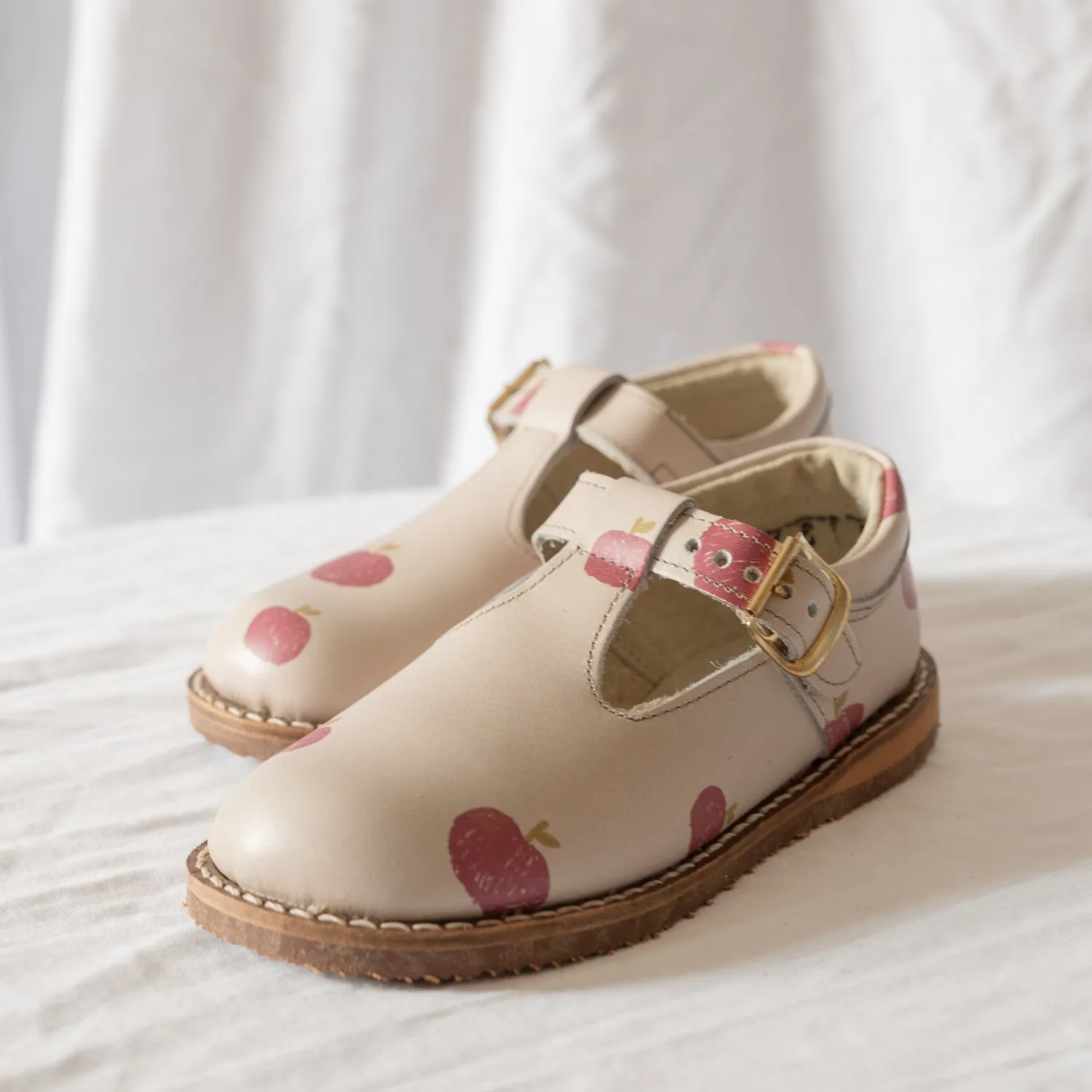 Button Kids Flora T-Strap - Apple
