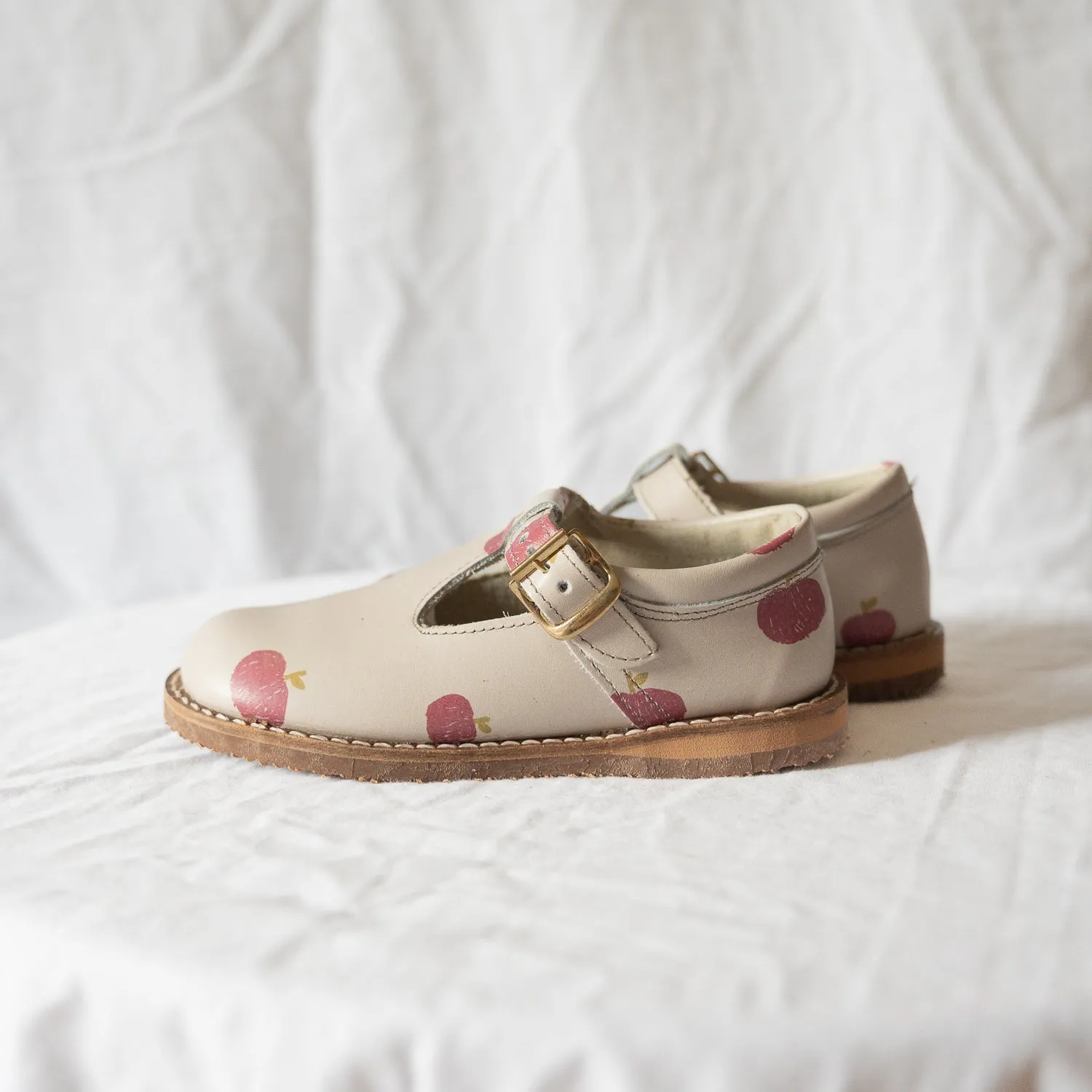 Button Kids Flora T-Strap - Apple