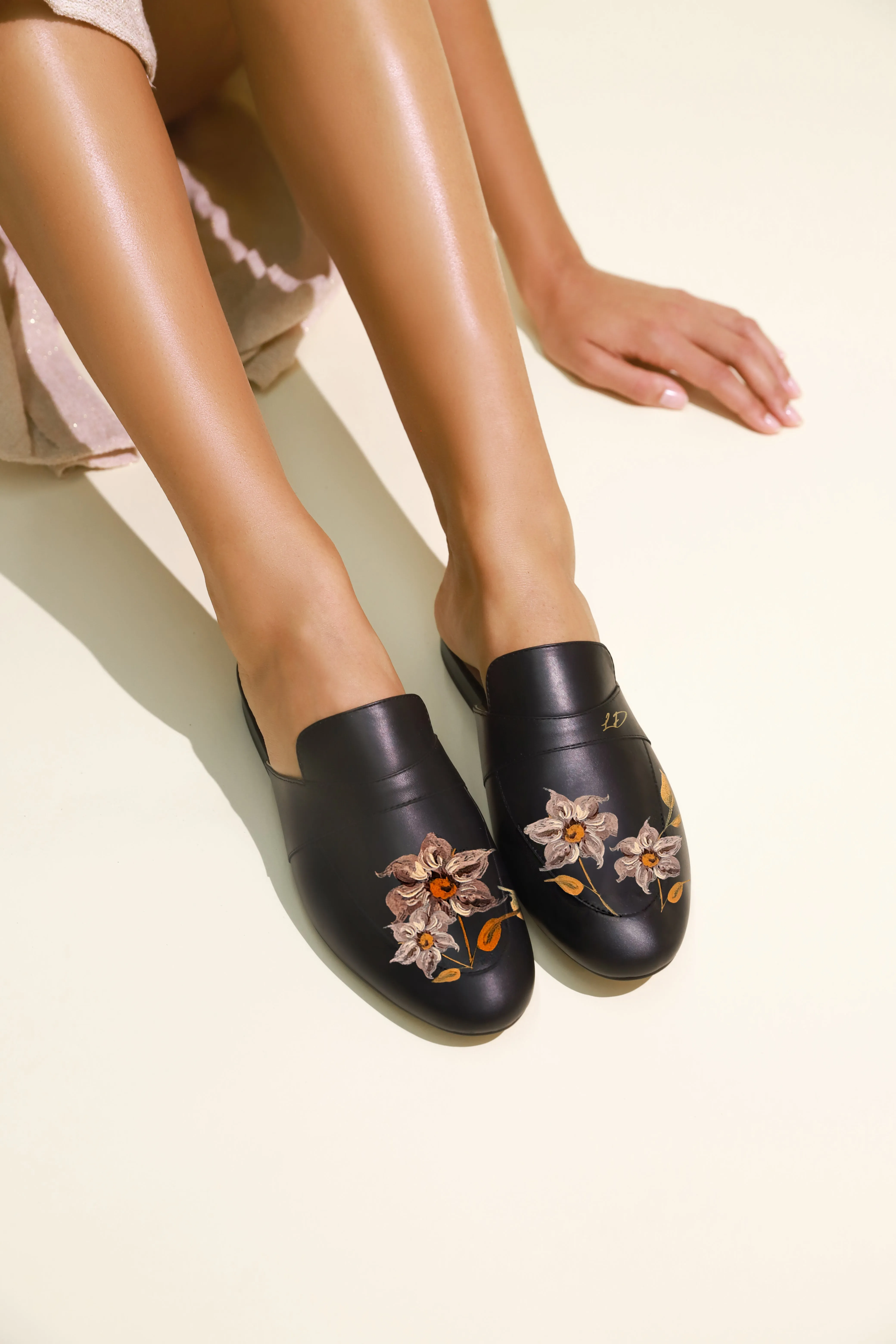 Caramel Florals Black Mule Shock Absorbing Sole