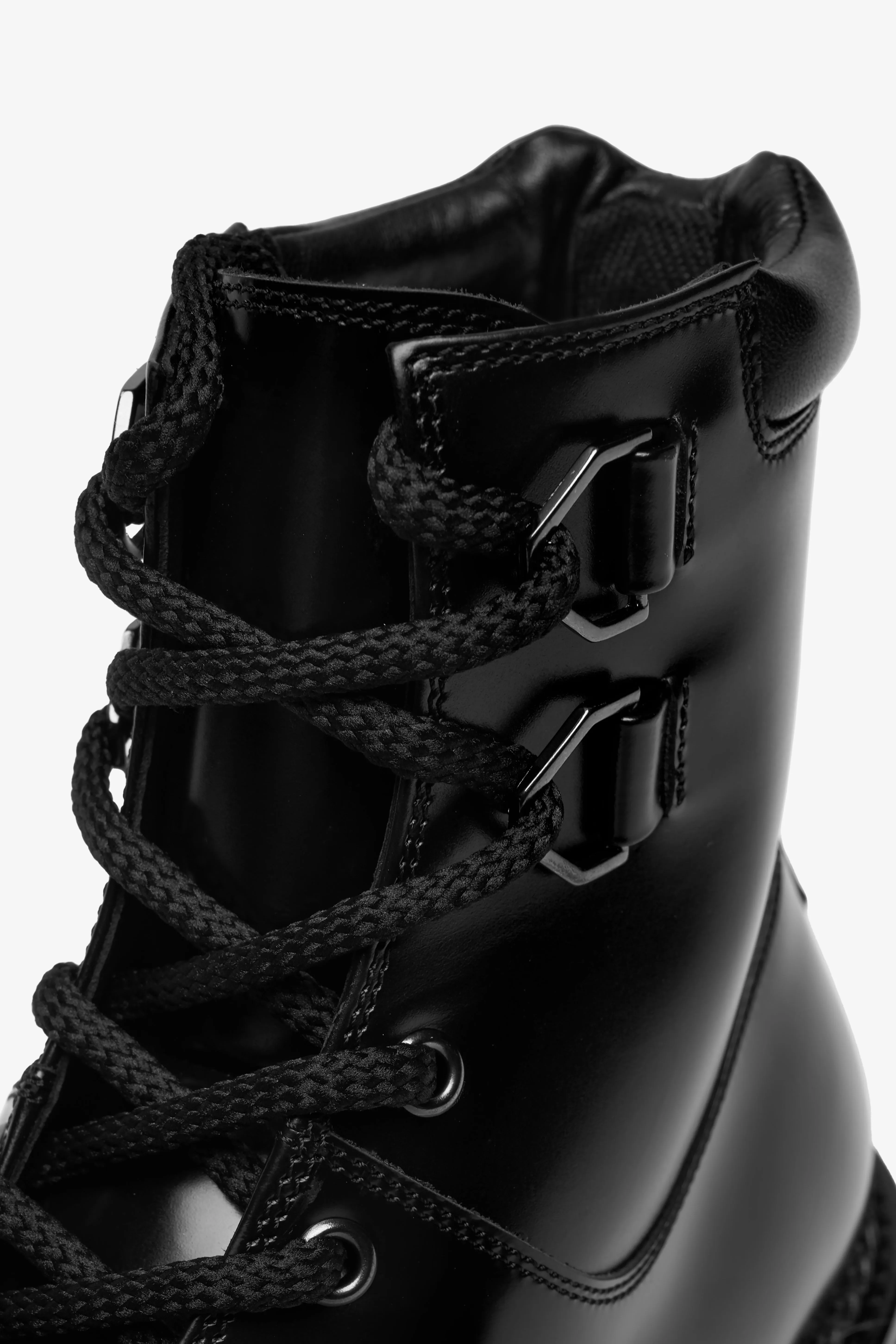 Casual Tough Smith Black Brush Off [man]