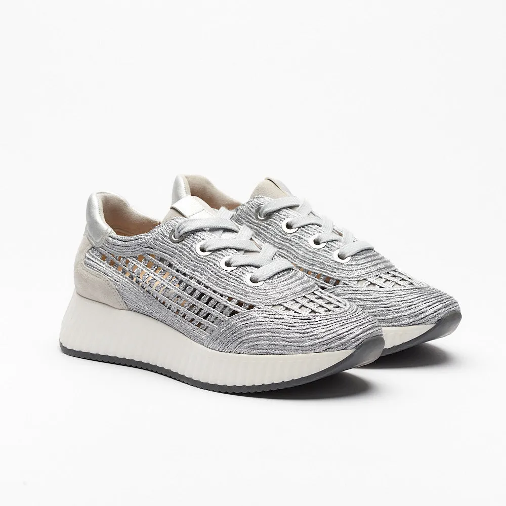 Classy silhouette SOFTWAVES ALAINA - RAFFIA SILVER