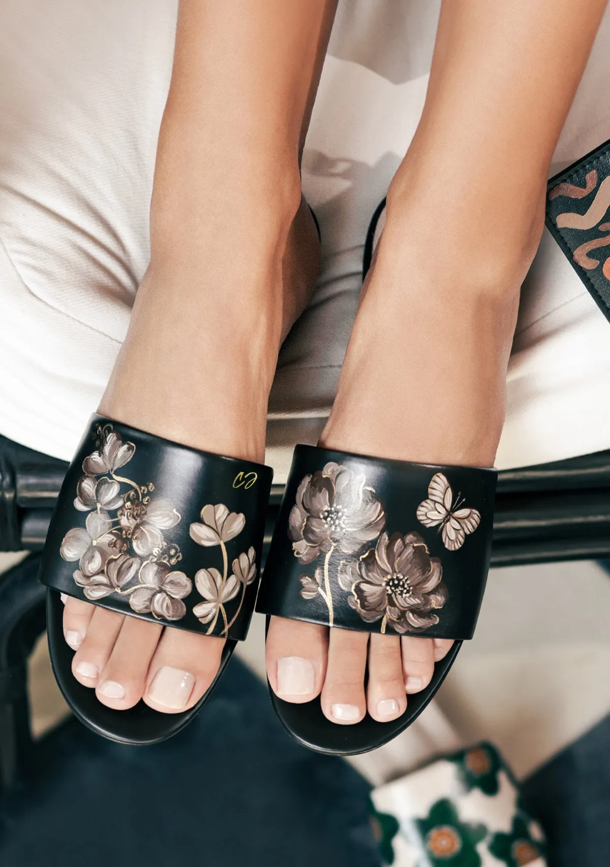 Coffee Flowers Black Slide Flexible Strap