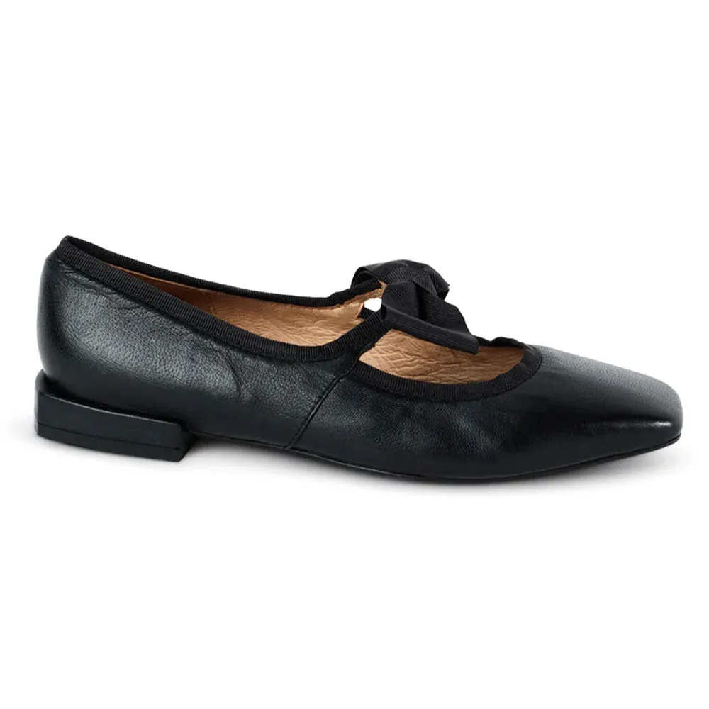 Intentionally Blank London Womens Shoes Black