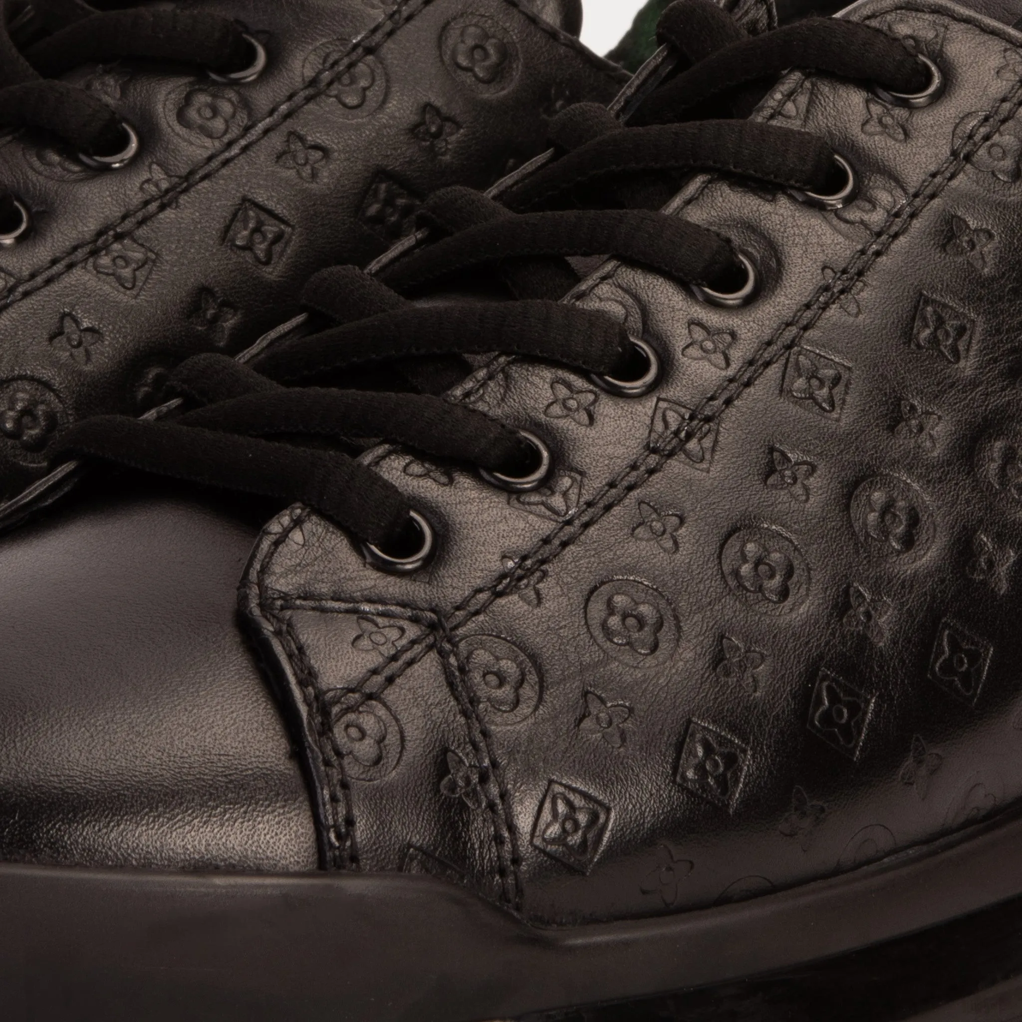 Comfort Tongue The Journey Black Leather Men Sneaker