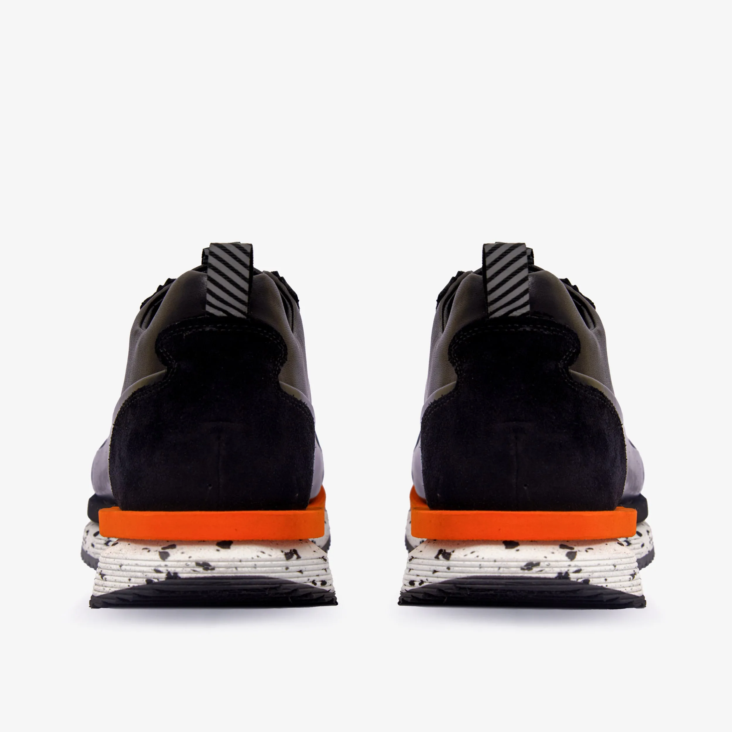 Cushioned The Milford  Black  Leather Men Sneaker