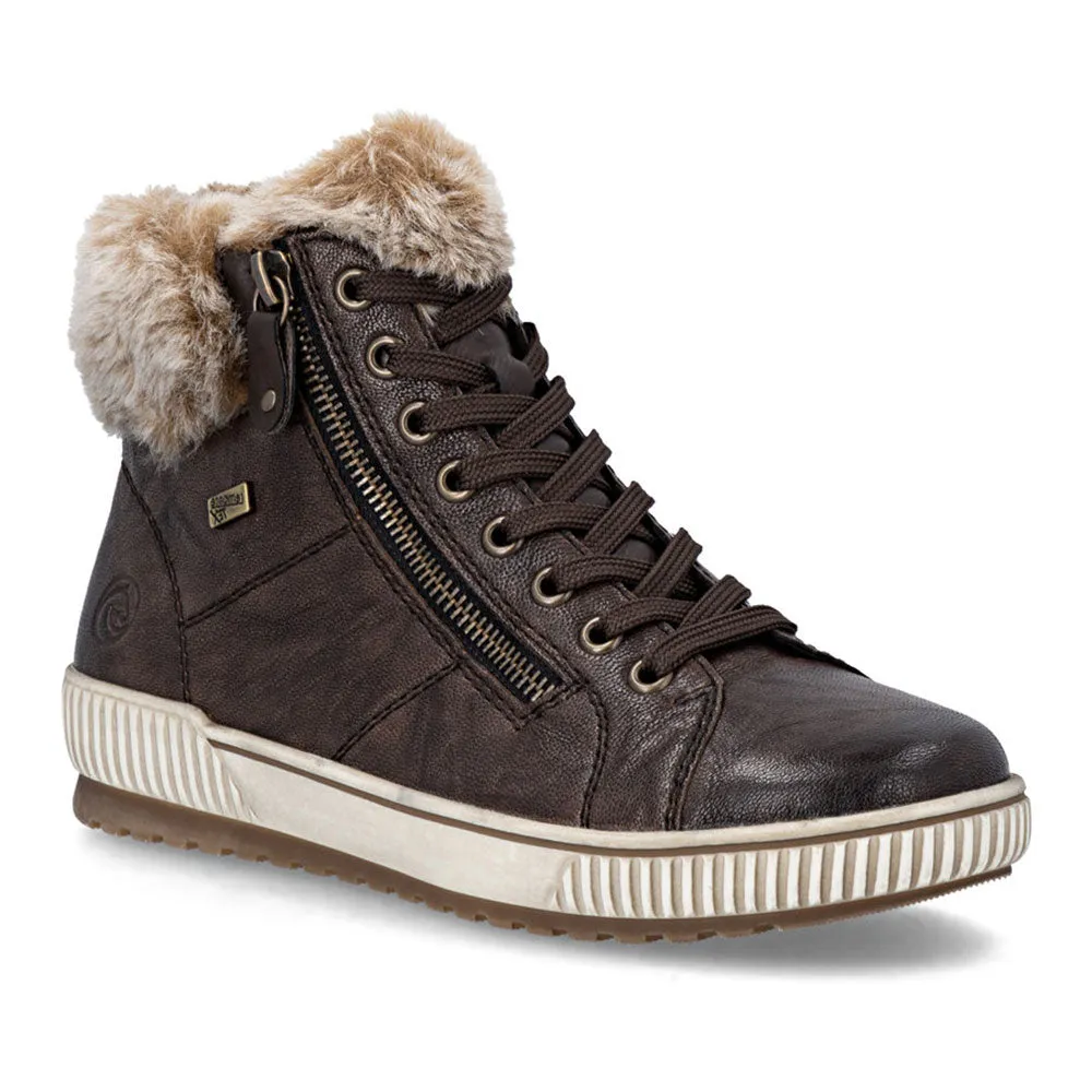 Outdoor Adventure Winter Fashion D0780