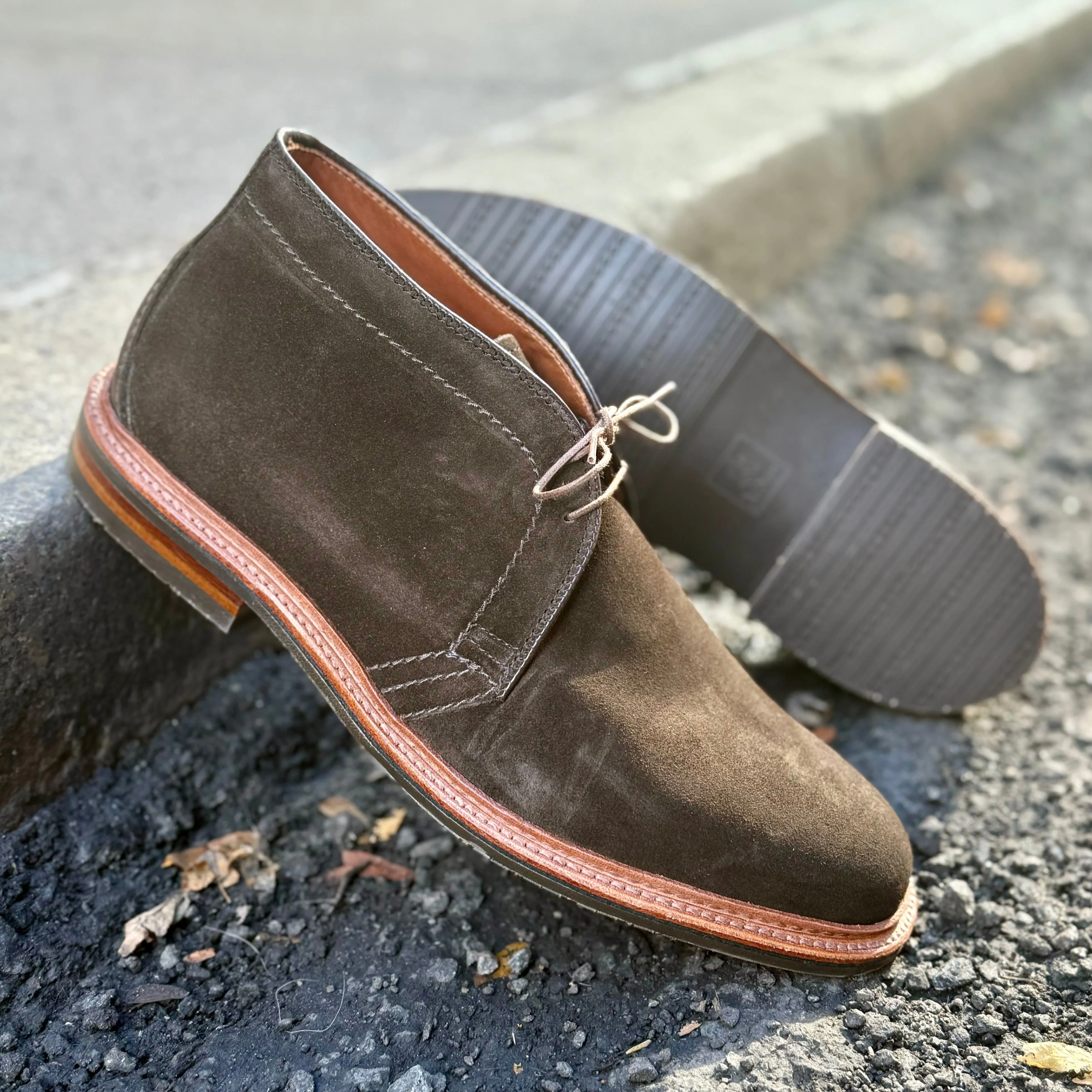 D1712L - Chukka Boot with L3 Sole in Loden Suede Ultra Flex