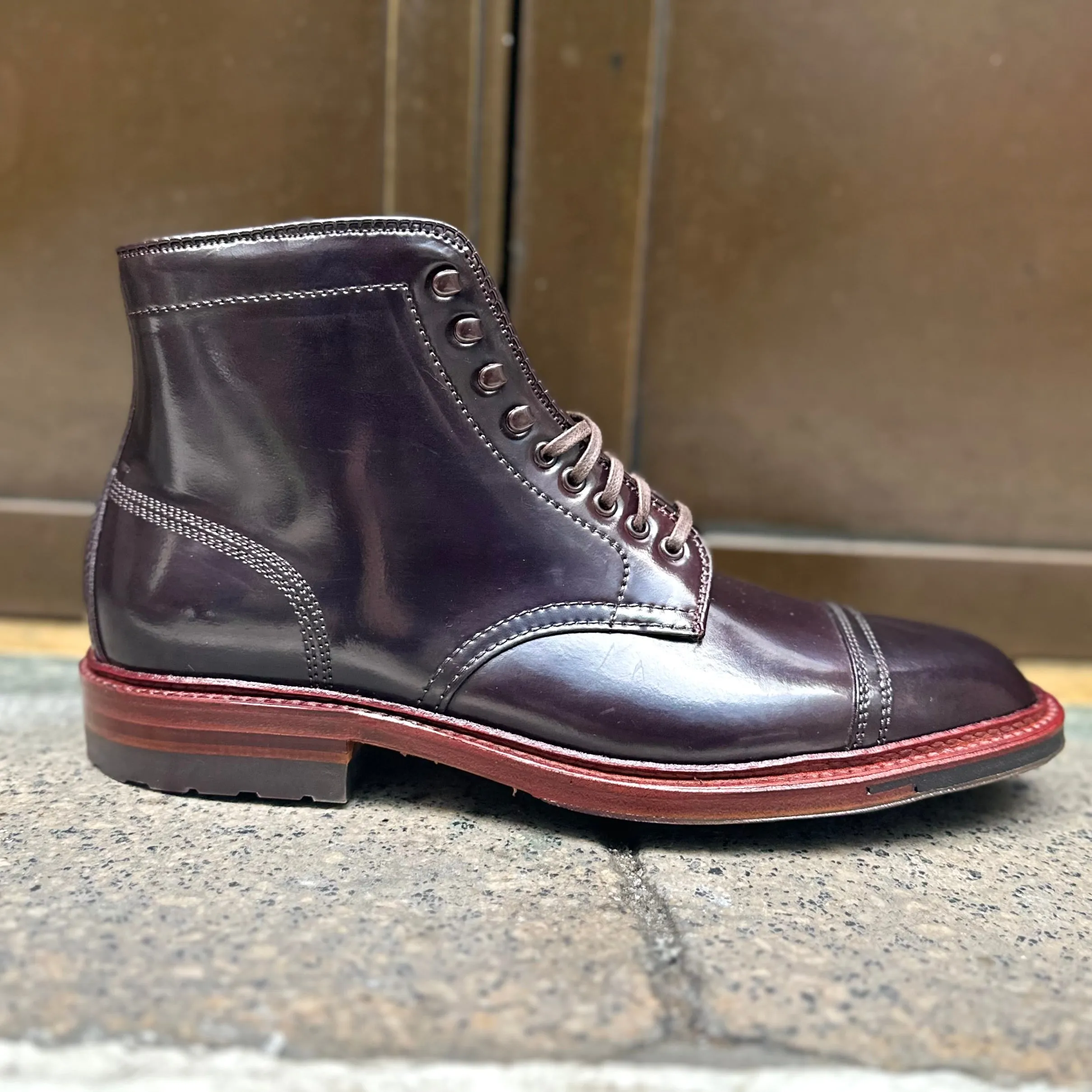 D2858HC - 2/2 Cap Boot w Commando in Color 8 Shell Max cushion