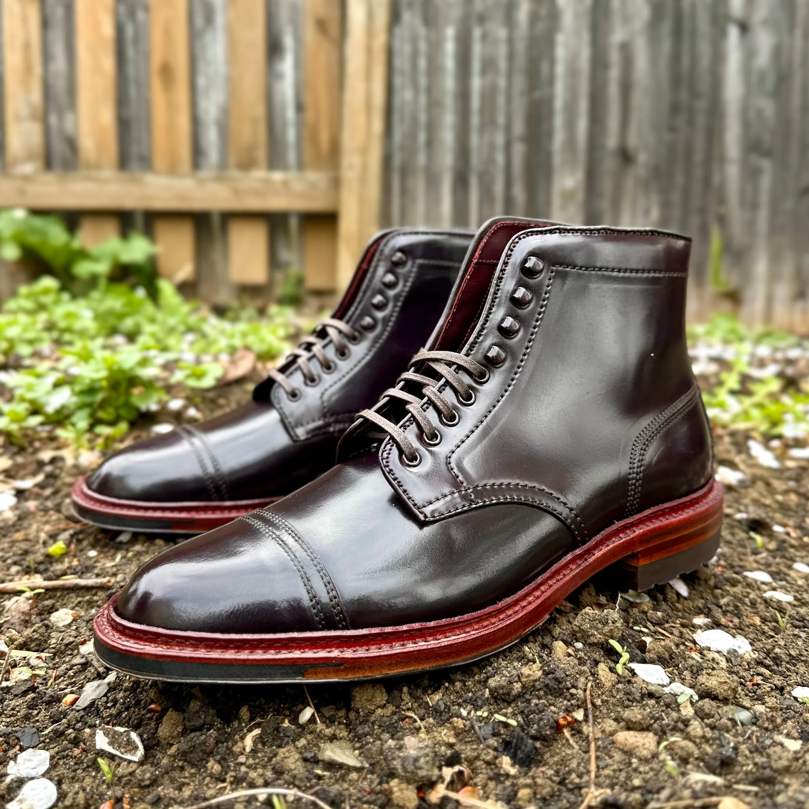 D2858HC - 2/2 Cap Boot w Commando in Color 8 Shell Max cushion