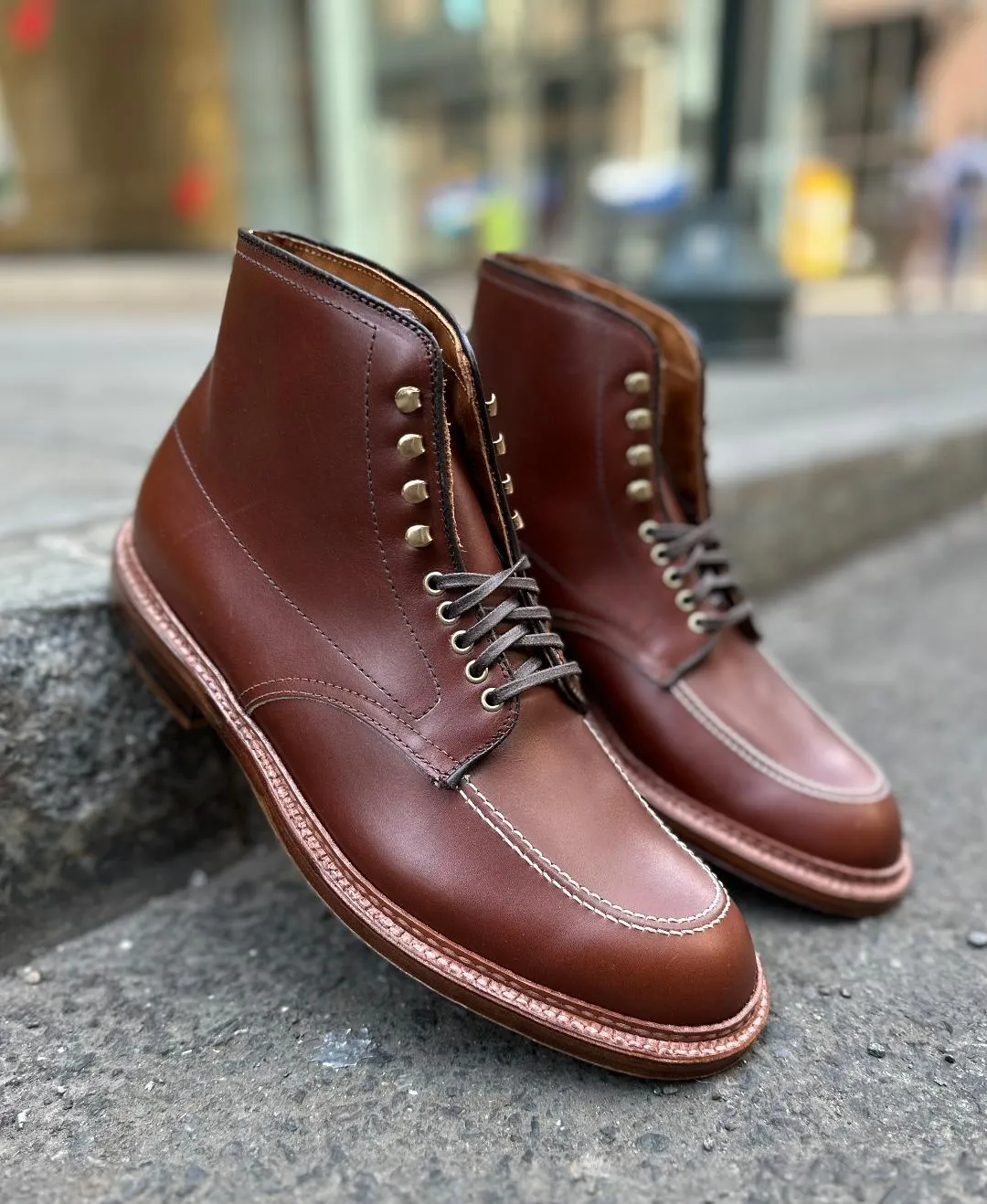 D2940H - Madison Indy Boot in Madison Brown Calf Comfort Padding
