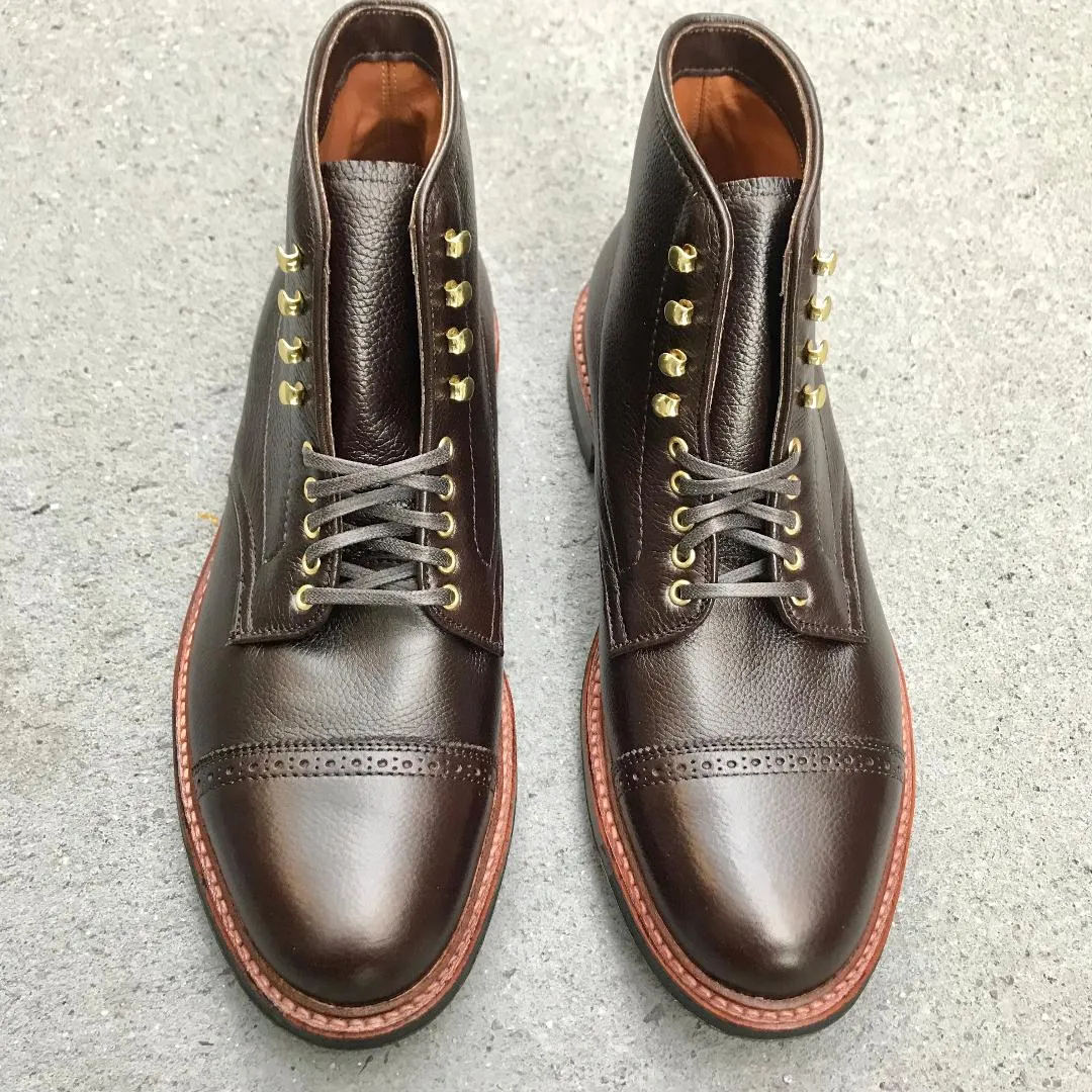 D9819HC - Jumper Boot in Regina Brown Grain Adjustable Strap