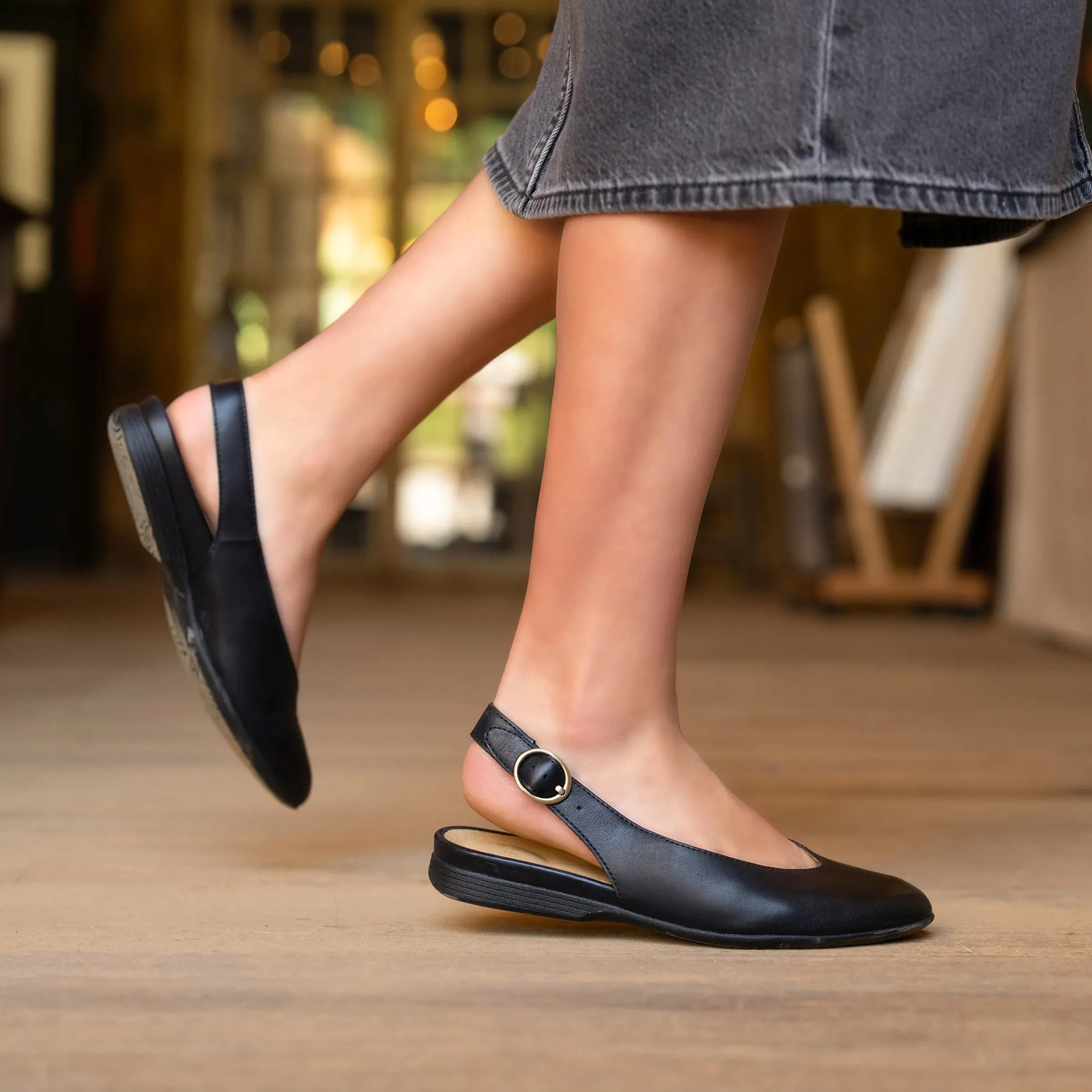 DANSKO LEA - BLACK Modern Finish