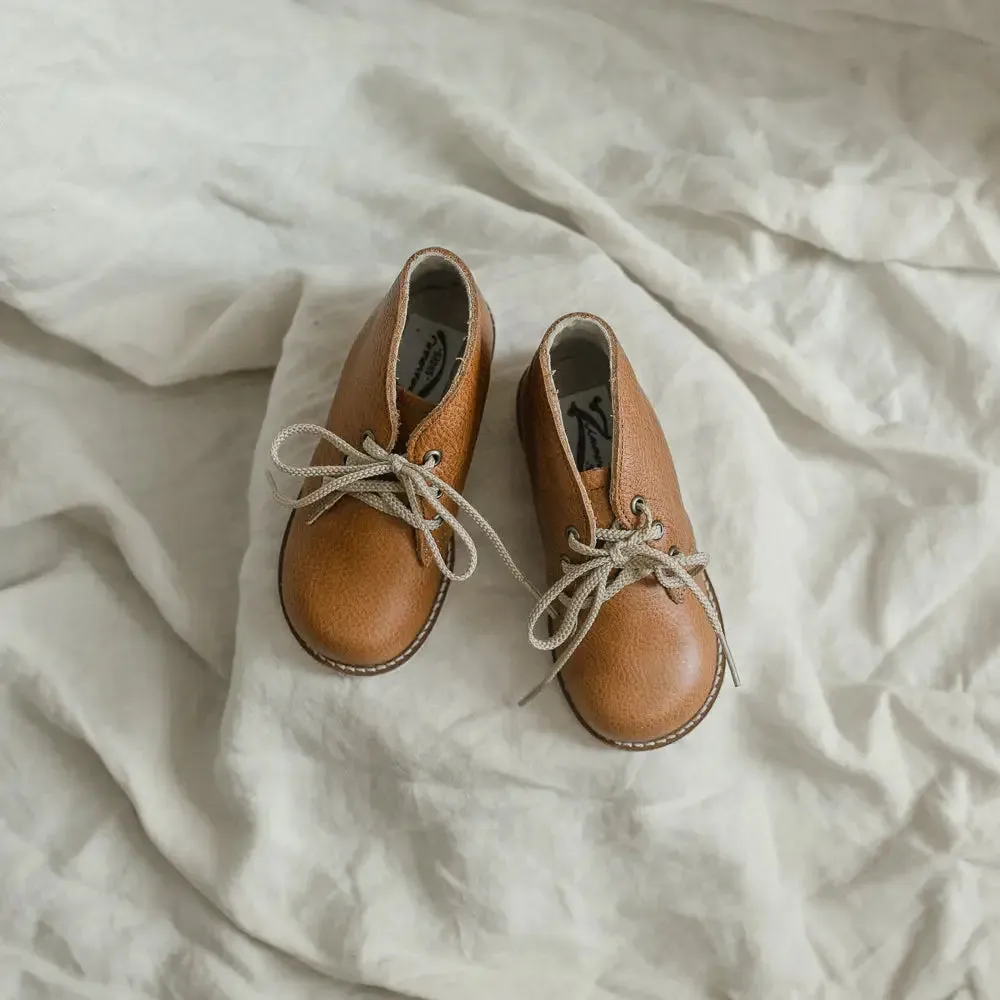 Semi - formal kids' shoes Adjustable kids' accessories Desert Boot - Cognac