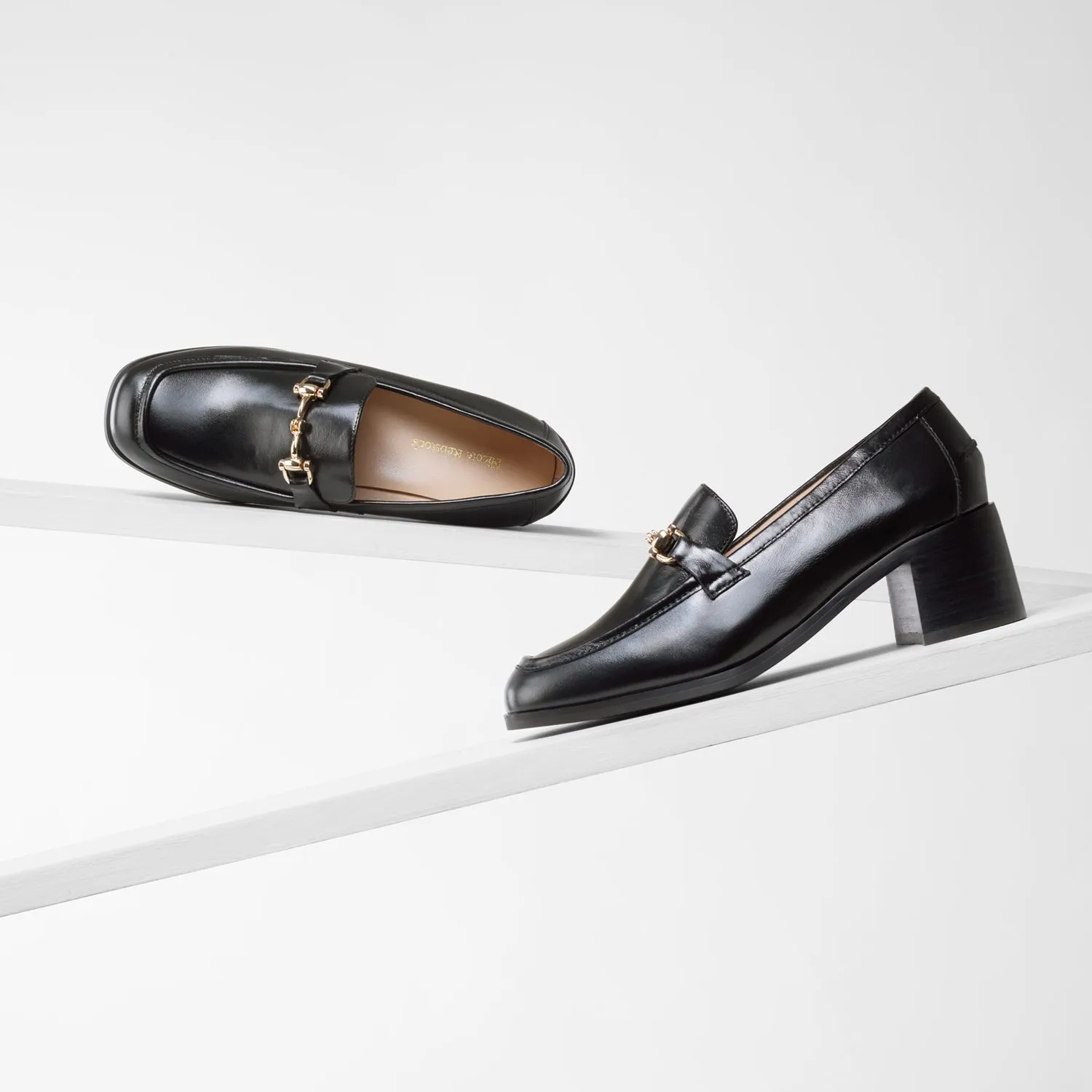 Elegant Walk Flex Bremen Loafer | Black oiled leather