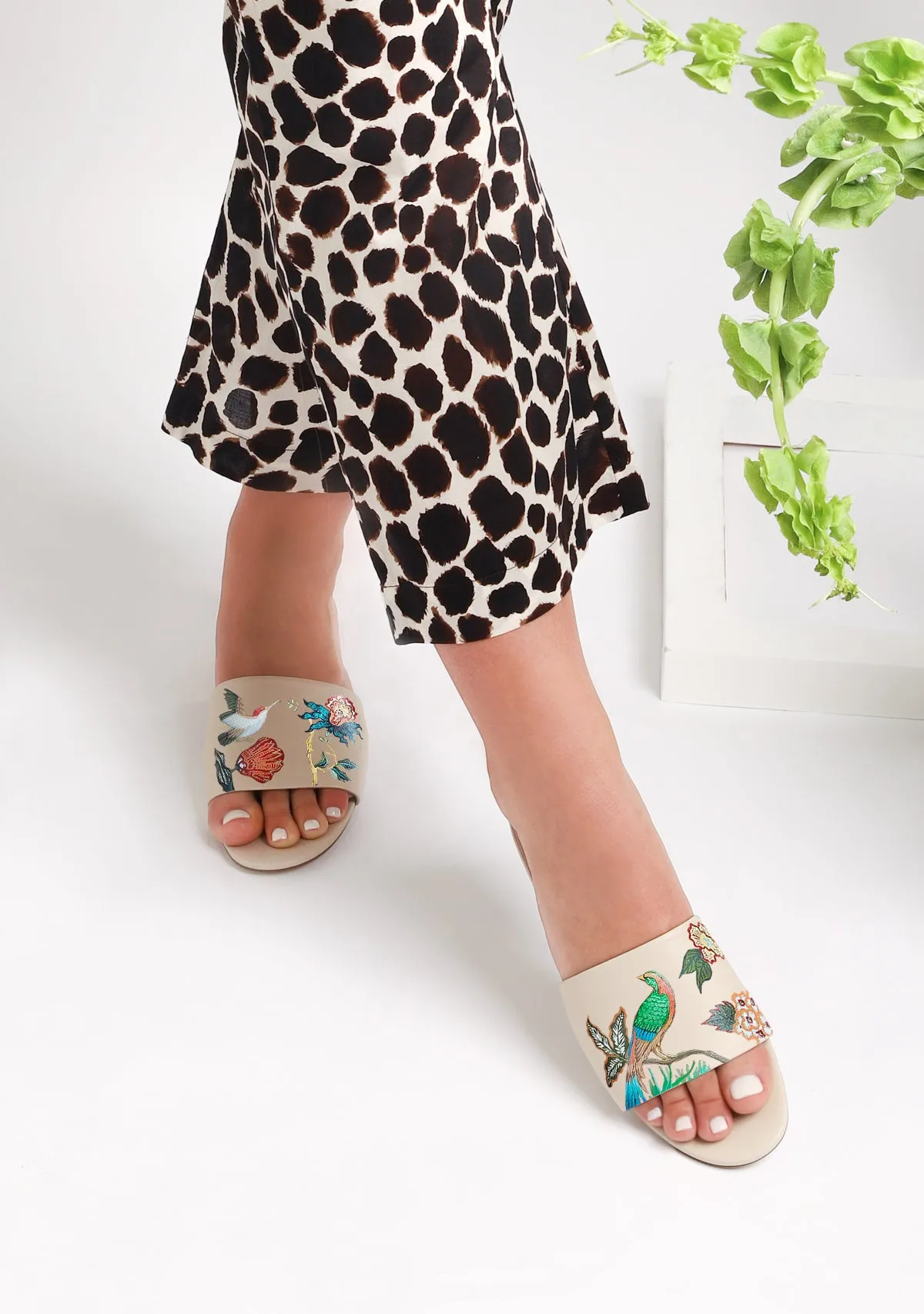 Ergonomic Foam Bird Floral Beige Slide