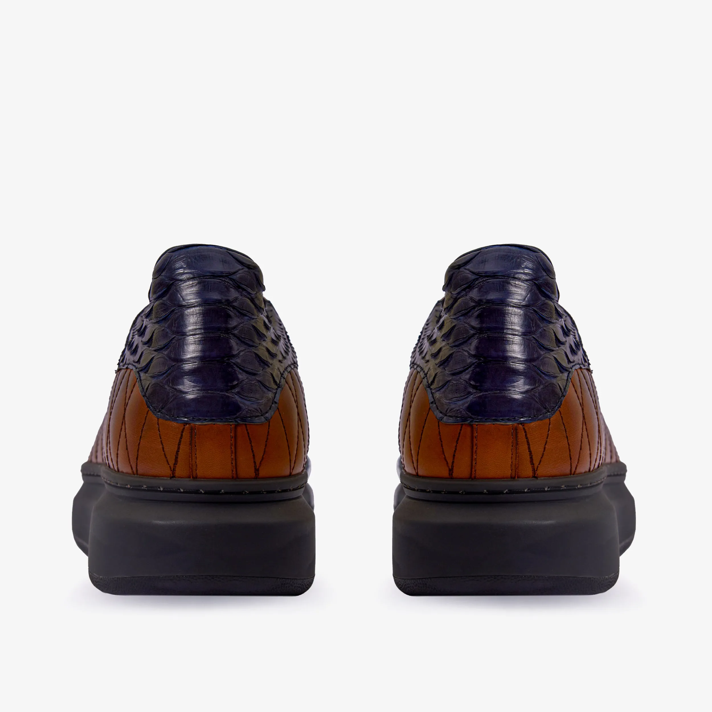 ergonomic The Adler Pyht  Snk Skin Tan & Navy Men Sneaker