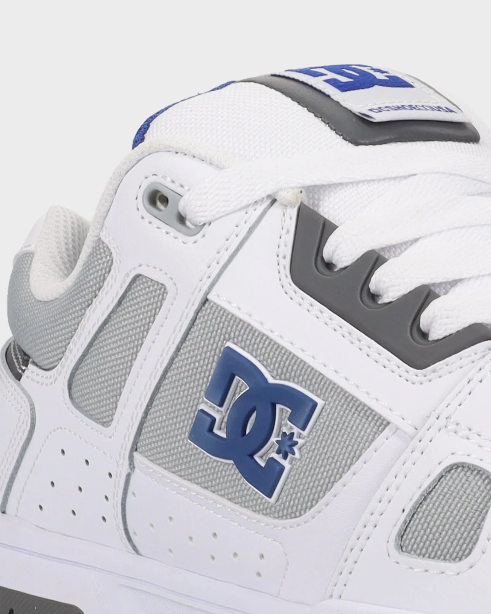 Fashion-Ready Mens Stag Sneakers
