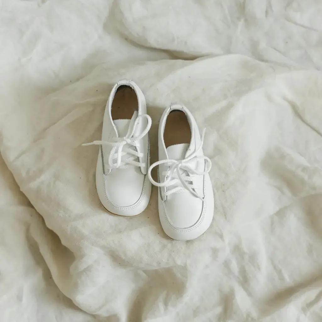 Finley Oxford - White Breathable Material