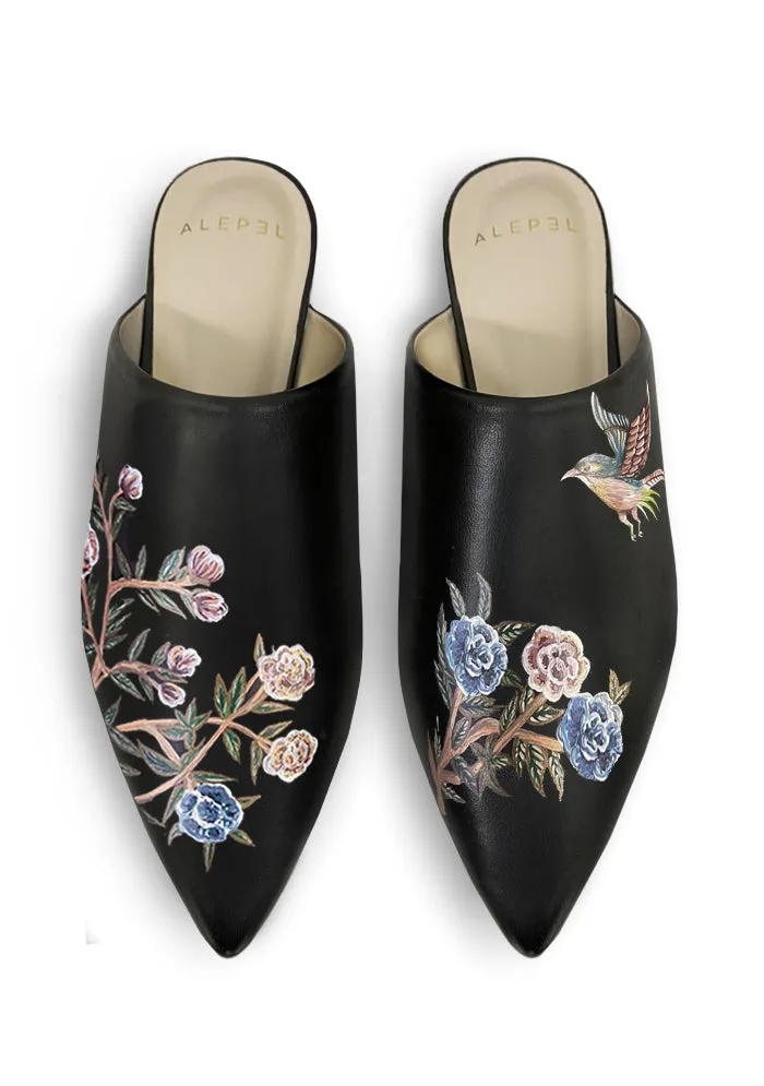 Formal-Core Roses and Swallow Black Pointe