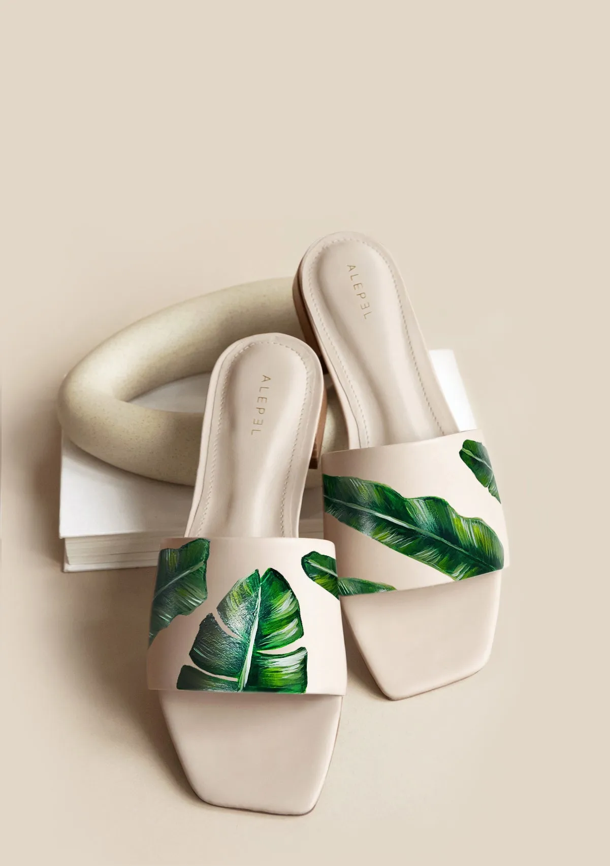 Green Palms Beige Square Traction Grip