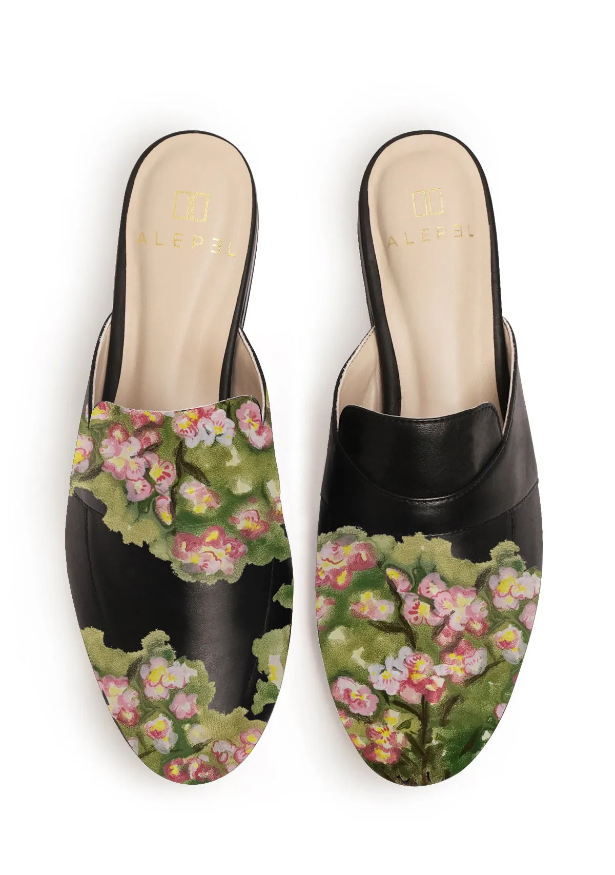 Ideal For Travel Magnolia Black Mule