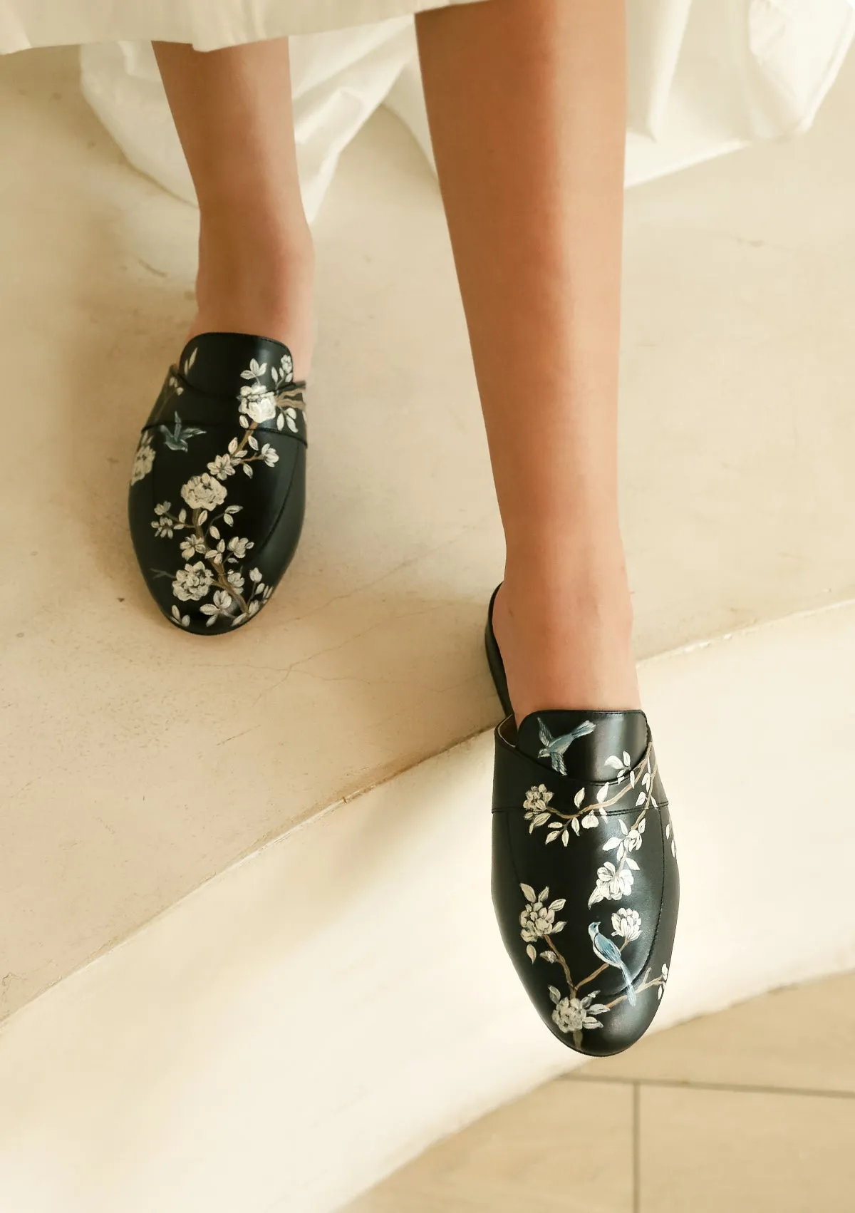 Japanese Garden Black Mule Premium Material