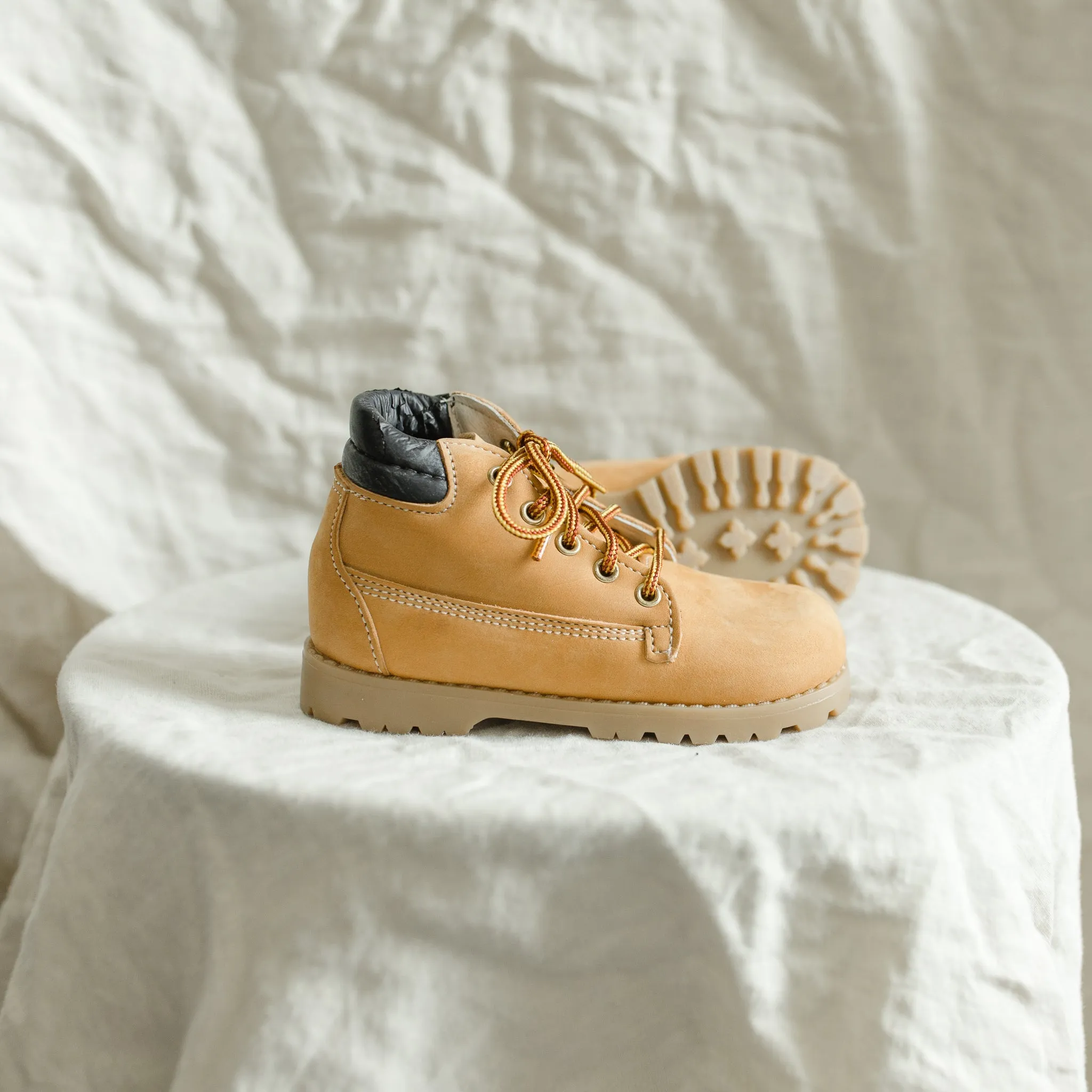 Lace Details Levon High Top - Tan Nubuck