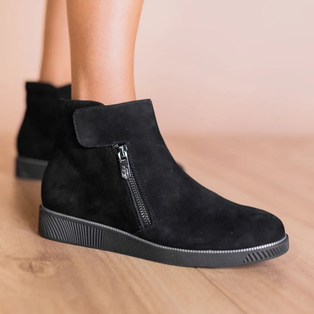 L'AMOUR DES PIEDS JAIDLY - BLACK SUEDE Textured