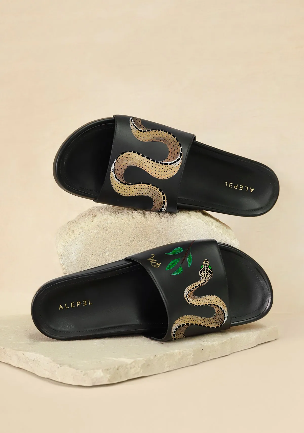Light Strap Serpent Black Slip On