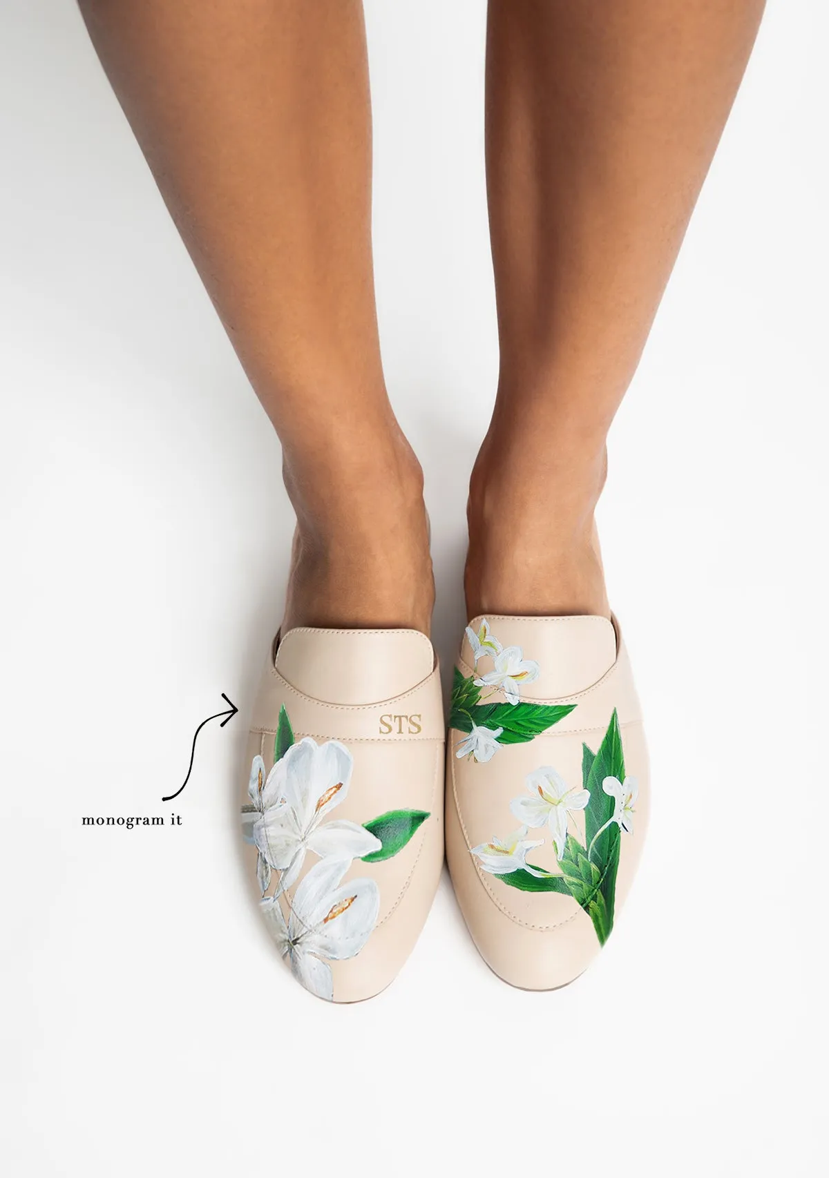 Mariposa Flower Beige Mule Athletic Design
