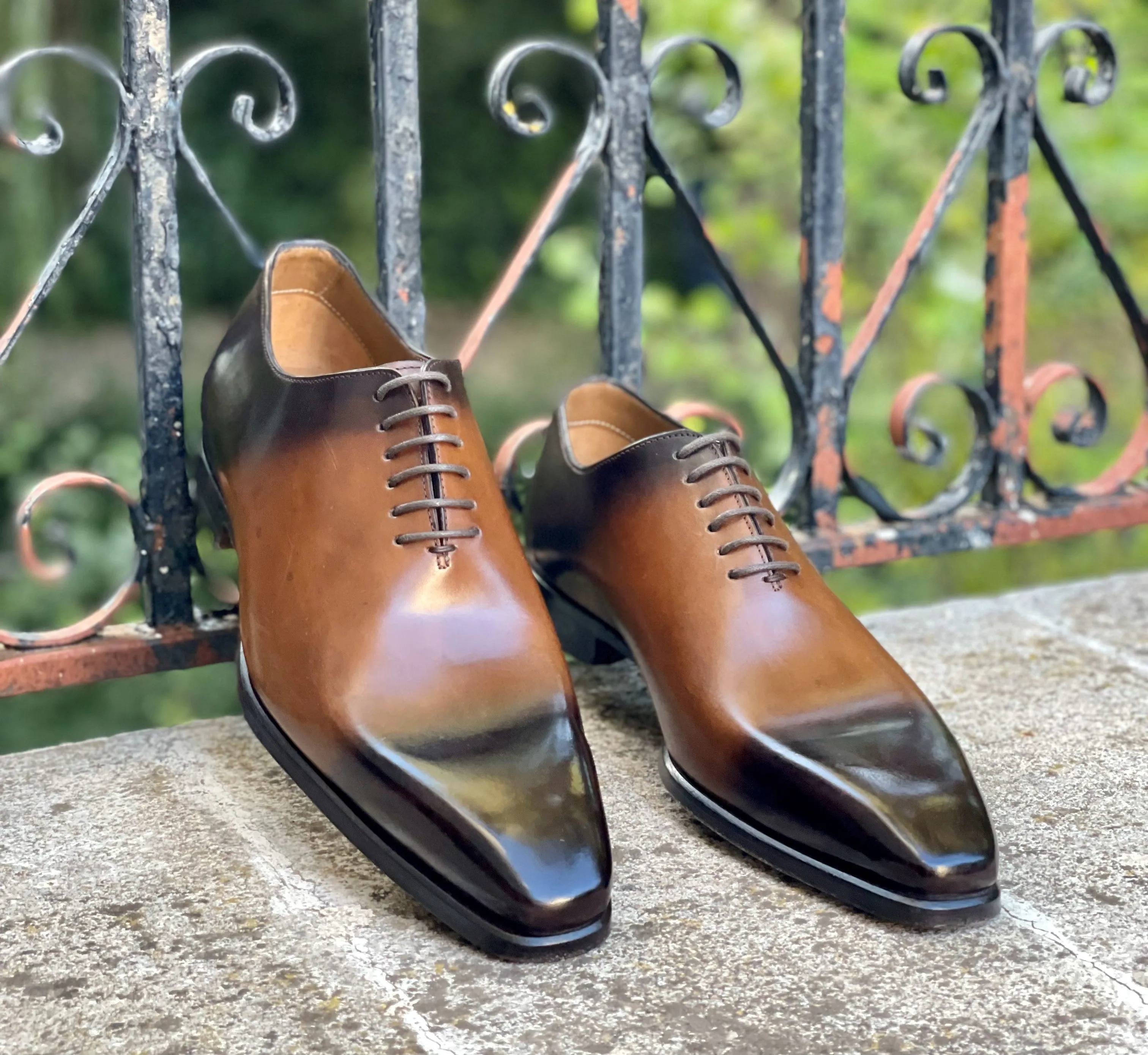 MASTRICH WHOLECUT BROWN Elegant Pointed-Toe