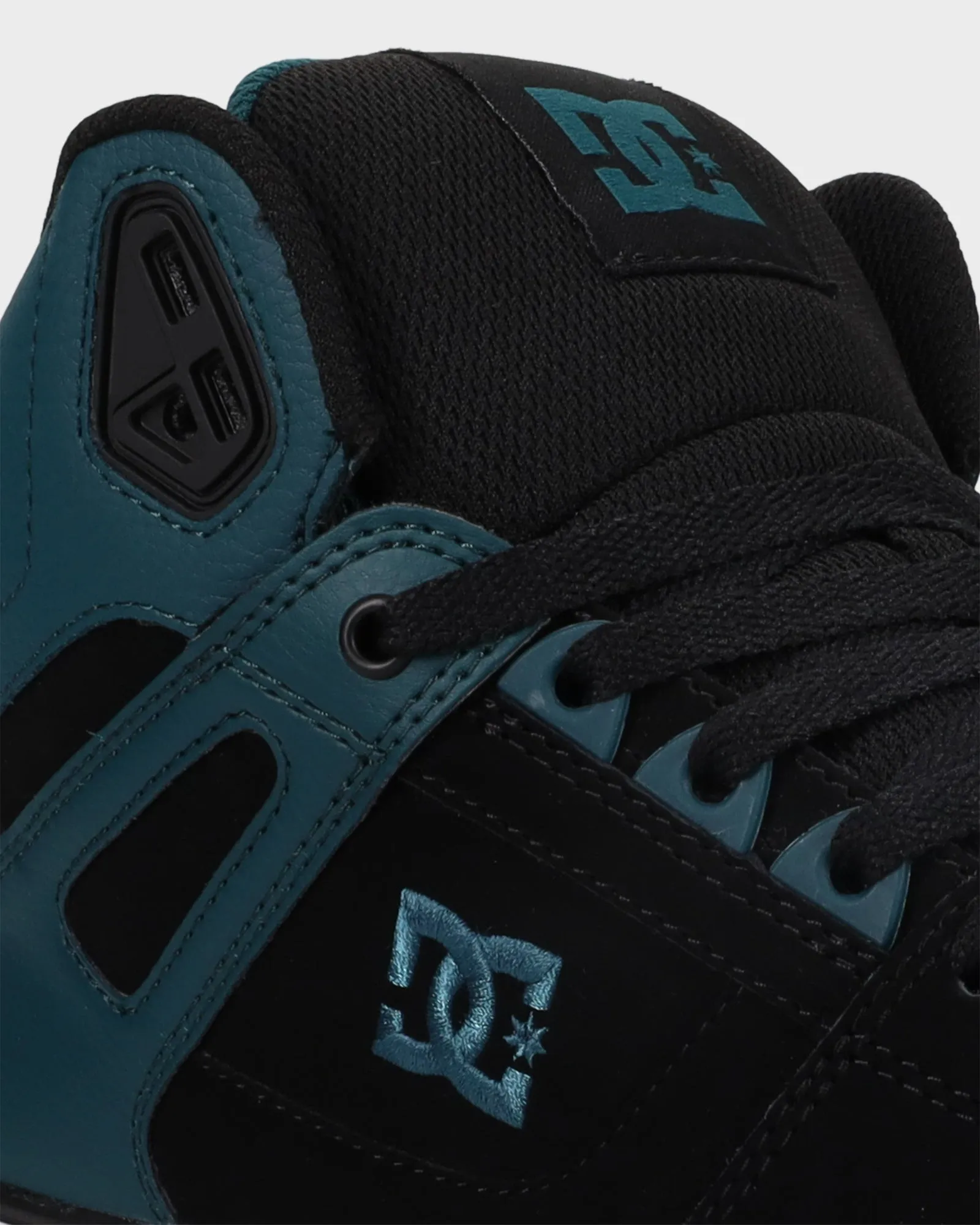 Mens Pure High-Top Skate Shoes Vibrant breathability