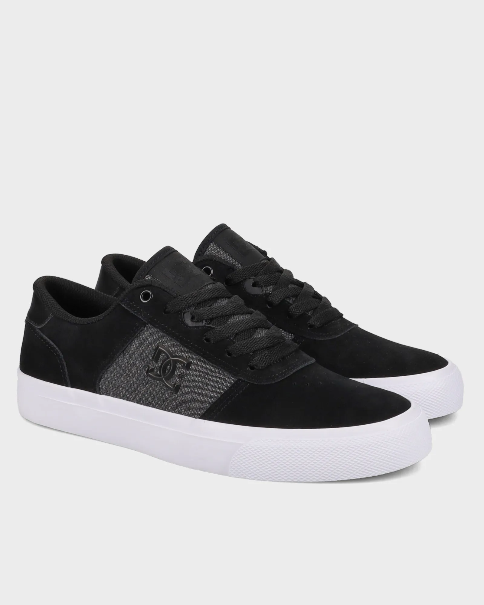 Mens Teknic Skate Shoes Outfit Boost