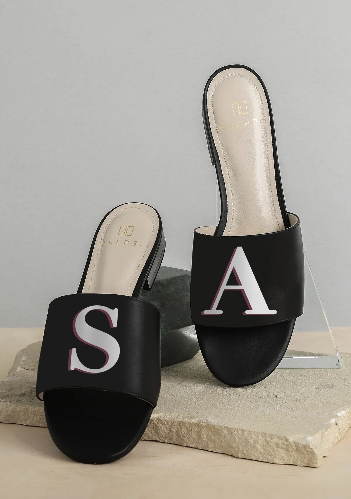 Monogram Black Slide Casual Fit