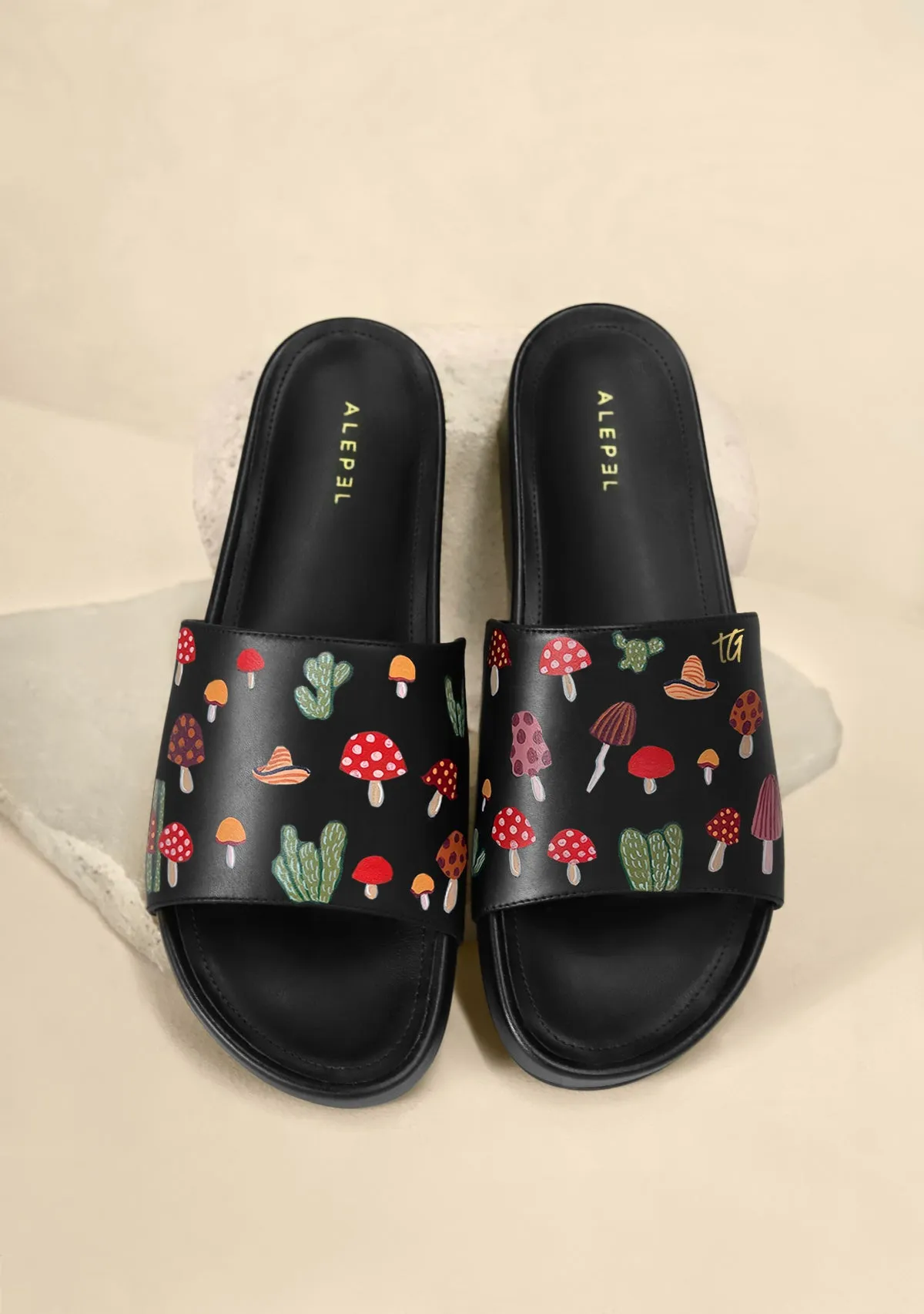 Mushrooms Black Slip On Contoured Fit