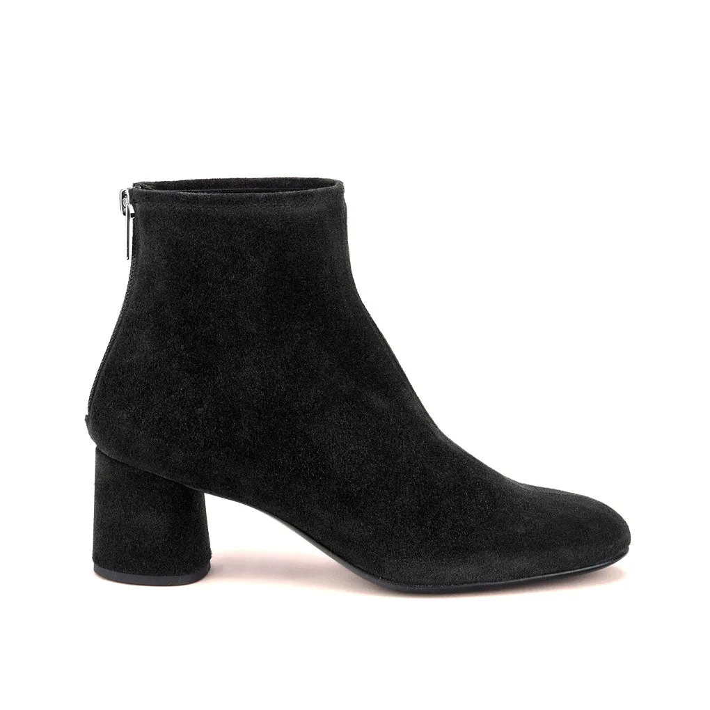 Rugged Comfort Hybrid style Olga