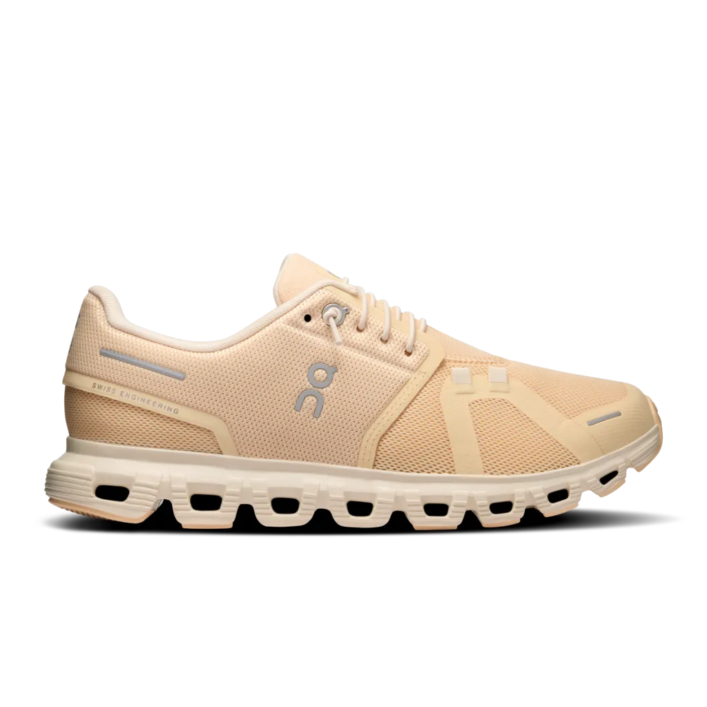 Classy stability ON RUNNING CLOUD 6 - BLONDE & DEW