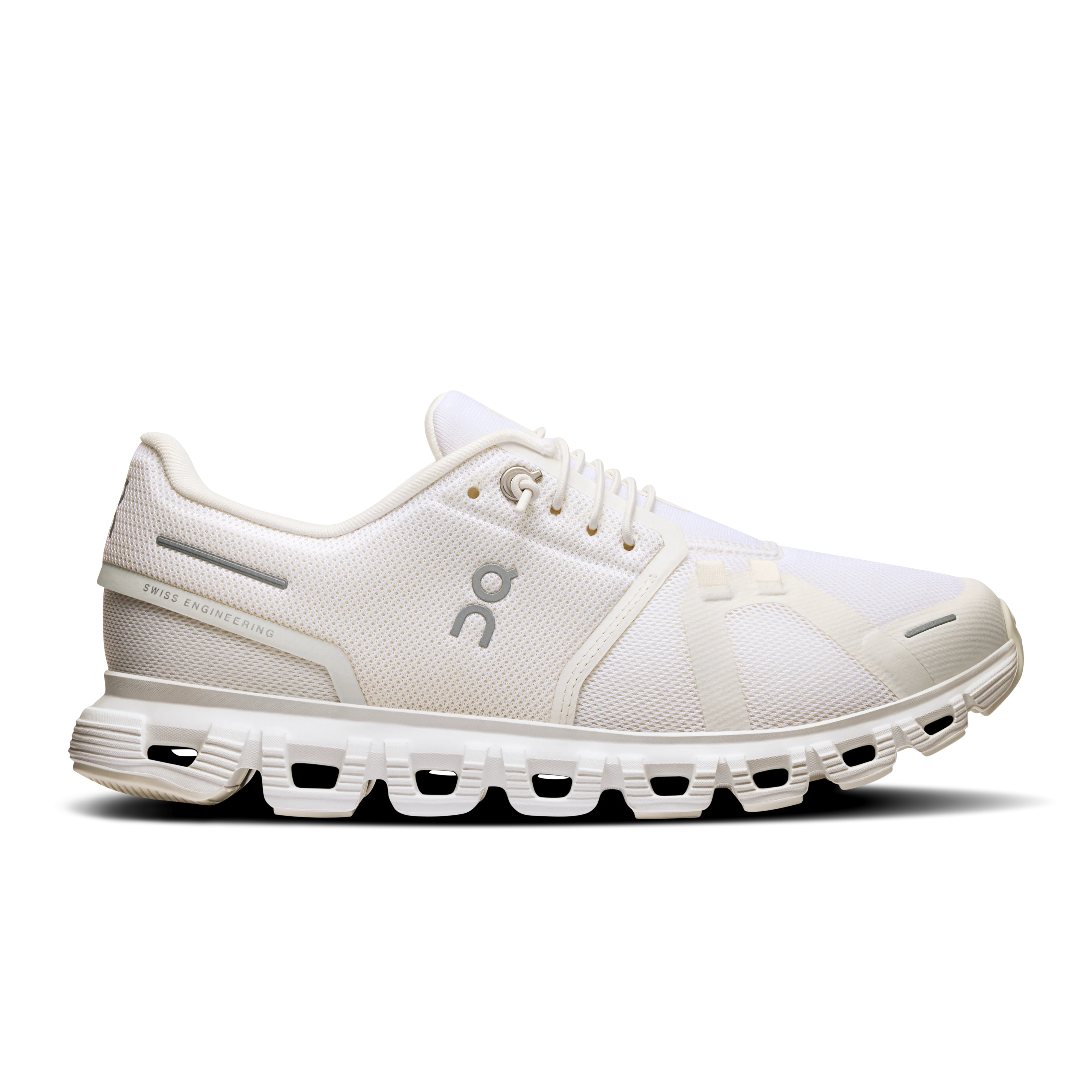ON RUNNING CLOUD 6 - WHITE Trendy twist