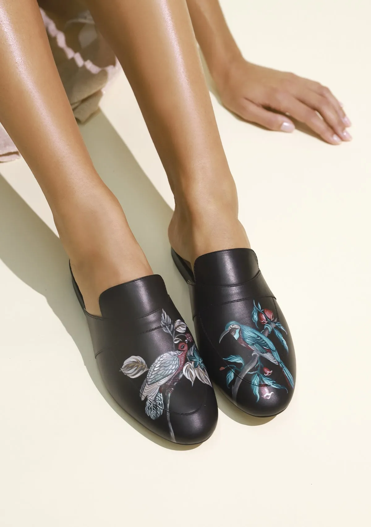 Open Toe Plum Birds Black Mule